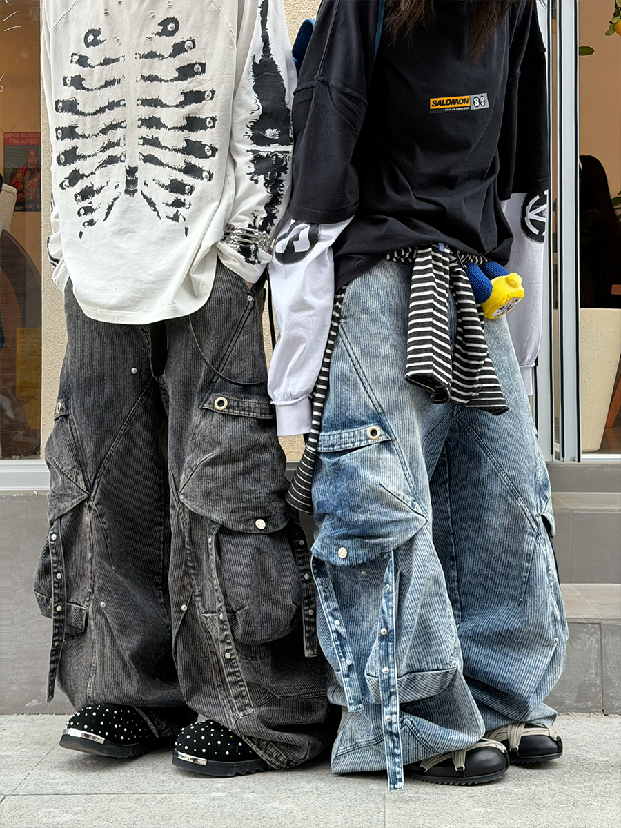 Layered Pocket Barrel Leg Jeans
