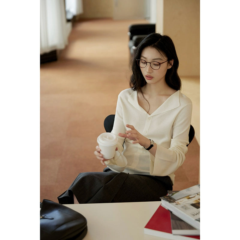 Collar V-neck Knitted Sweater