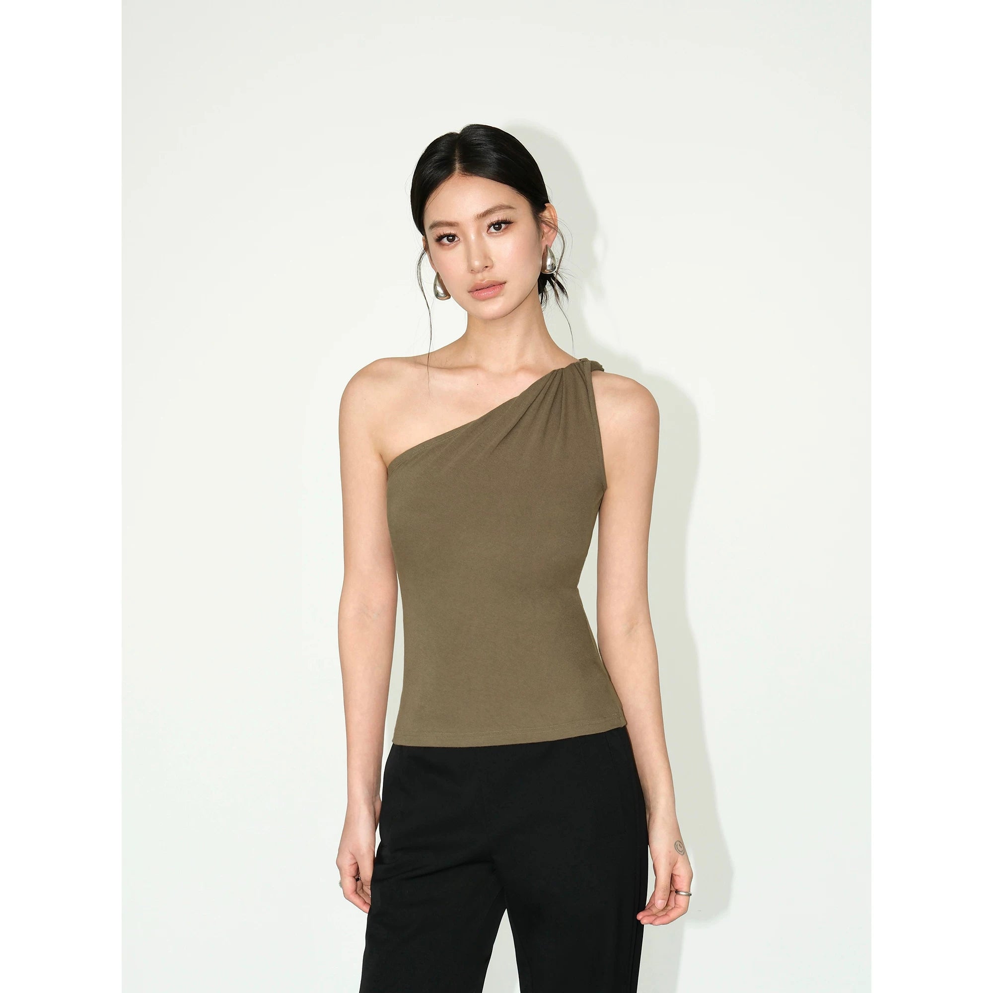 Sculpted Grace One‑Shoulder Knit Tank