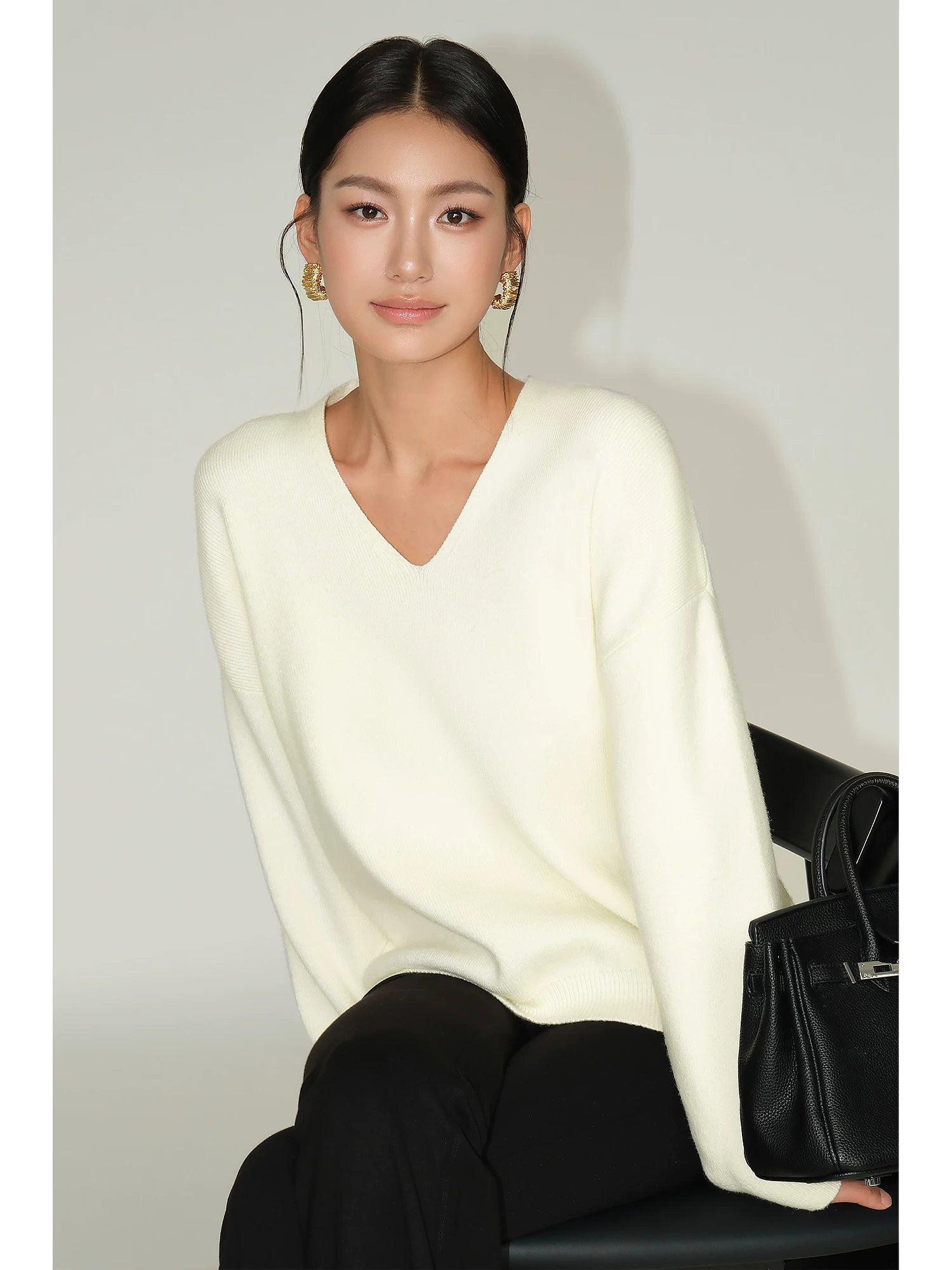 Cozy Line V‑Neck Relaxed Knit Sweater