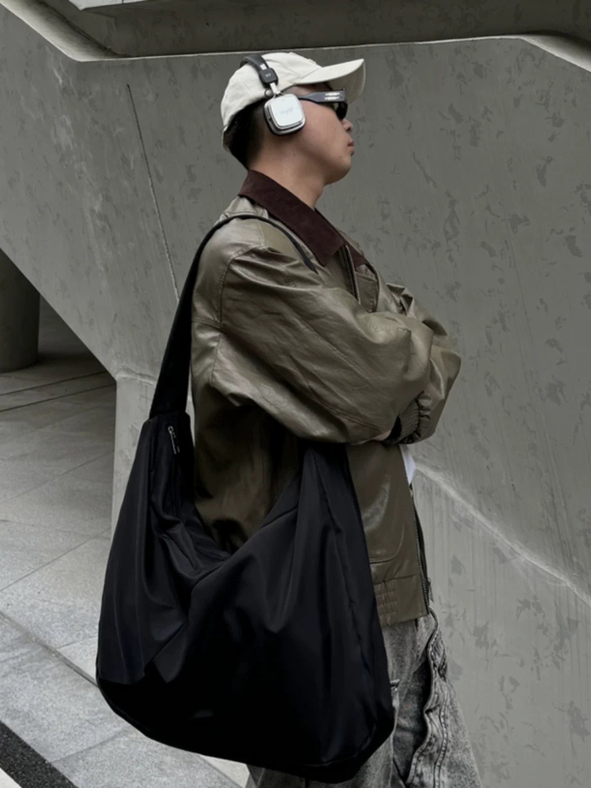 Oversize City Glide Sling