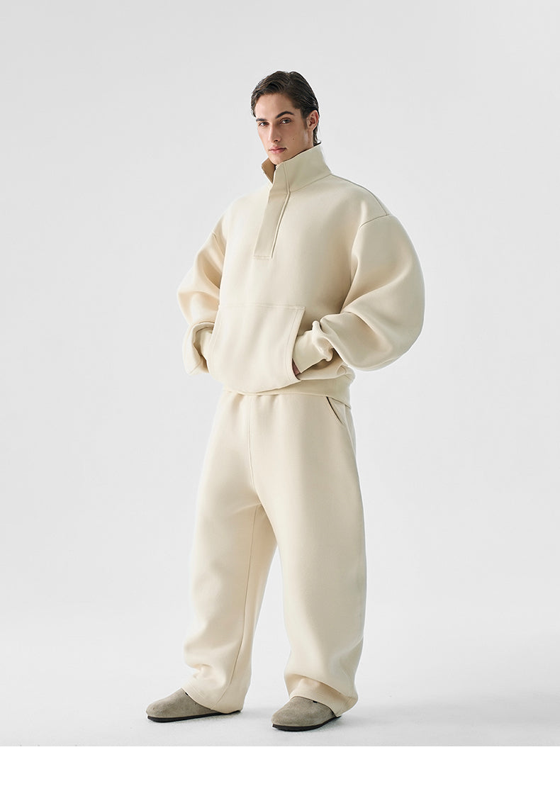 Oversize Minimalist Fleece Lounge Sweatshirt and Pants Setup