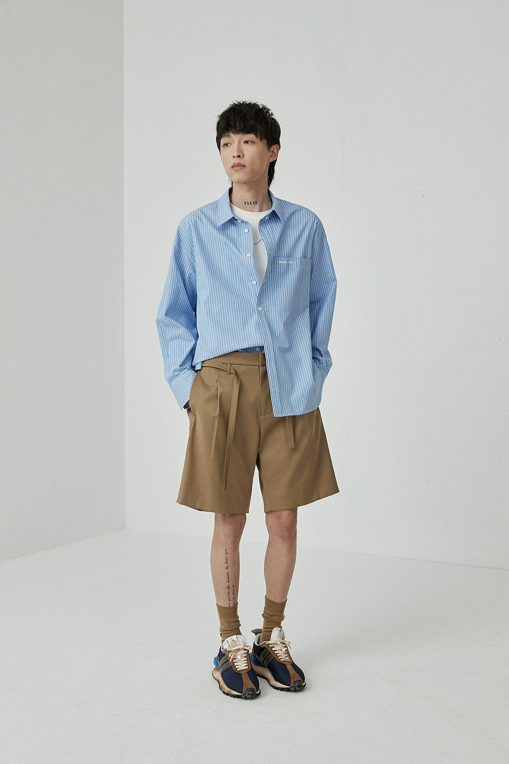 Drawstring Single-Pleat Shorts