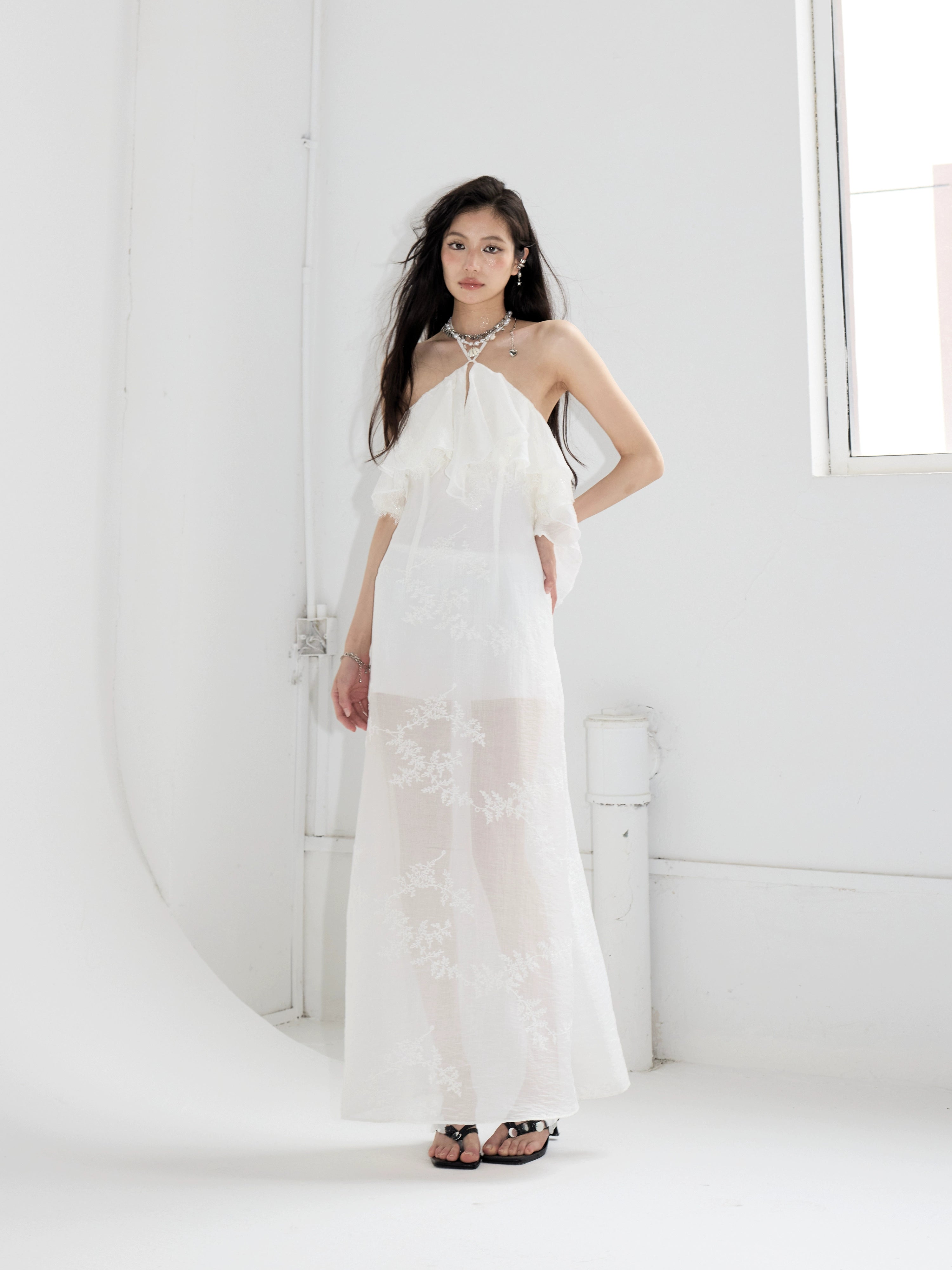 White Lace One-Shoulder Wedding Dress