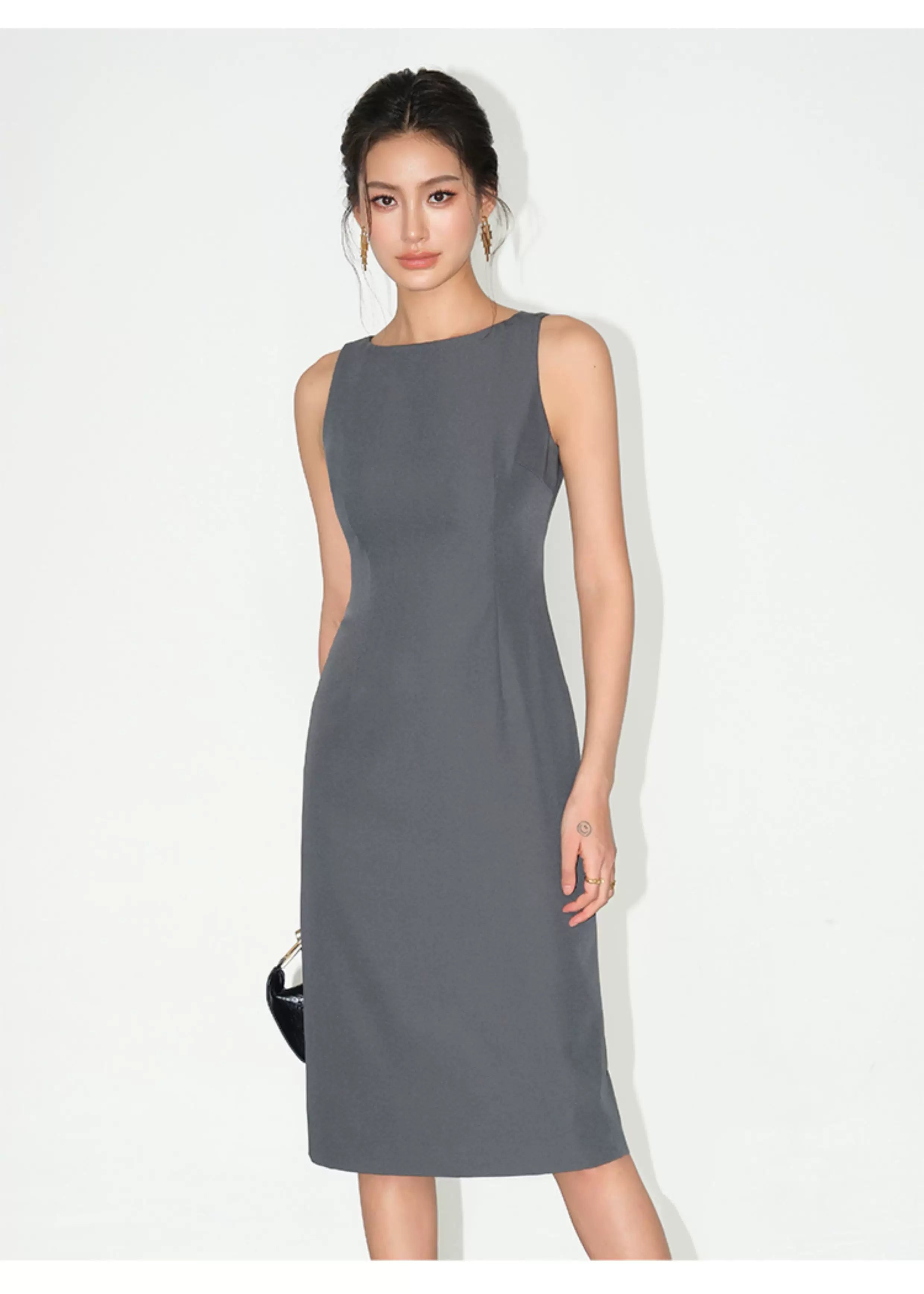 Sculpted Grace Sleeveless Midi Dress
