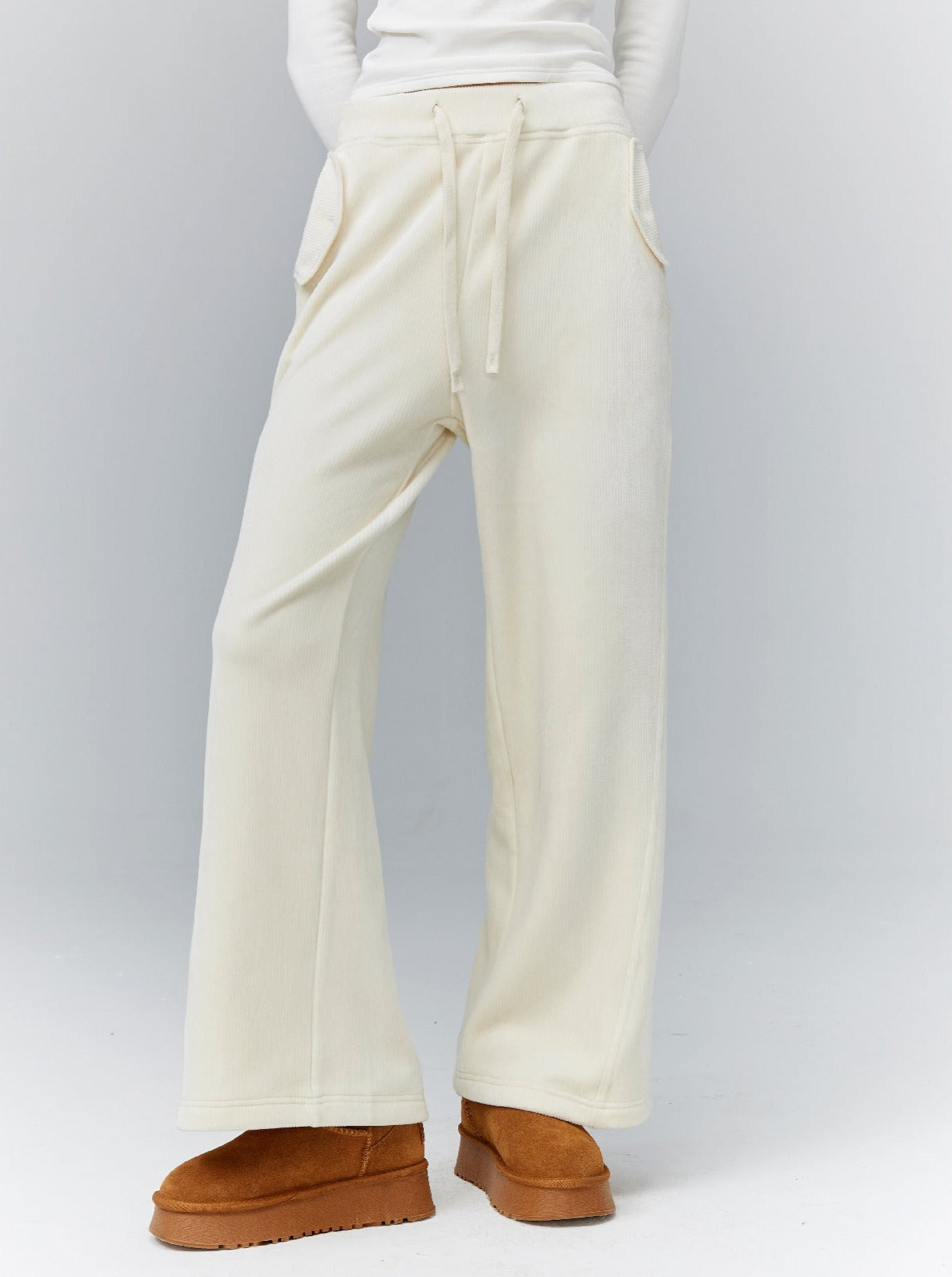 Wide-Leg Drawstring Lounge Pants in Black and Cream