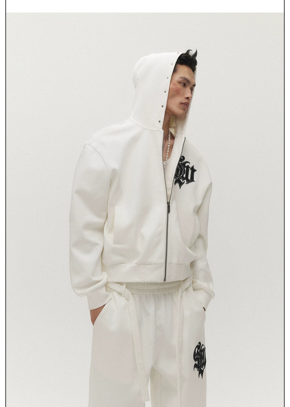 Wild Bounty 05 Graphic Zip Hoodie