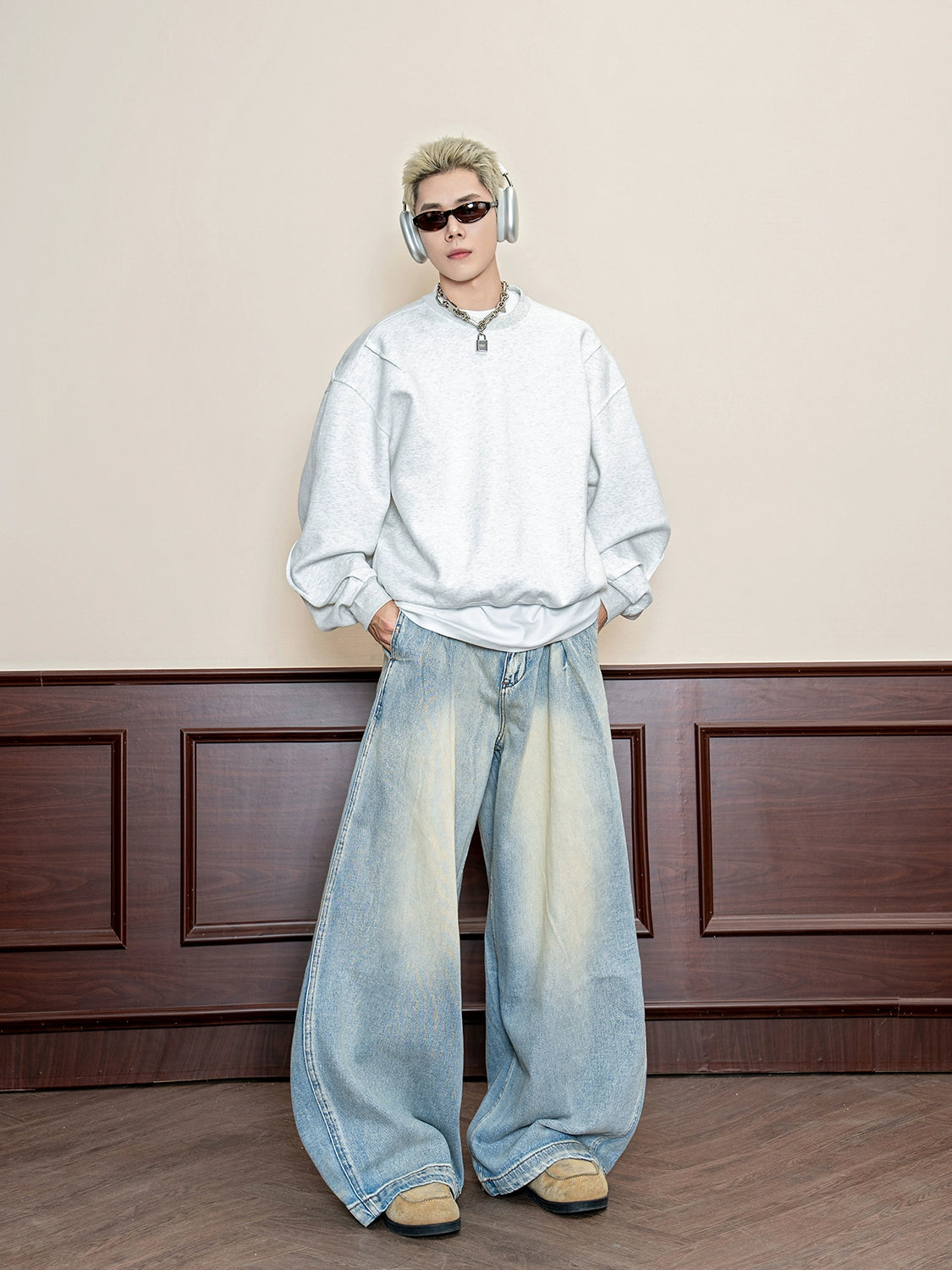 Baggy Light Wash Wide Jeans