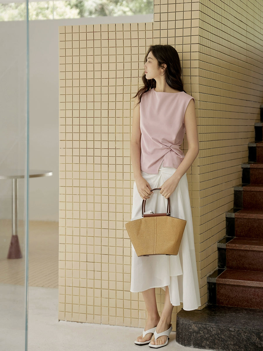 Short-Sleeve Top with a Side Knot and Front Slit Detail