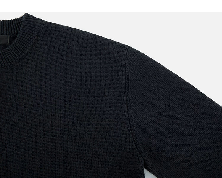 Minimal Crest Knit Cardigan