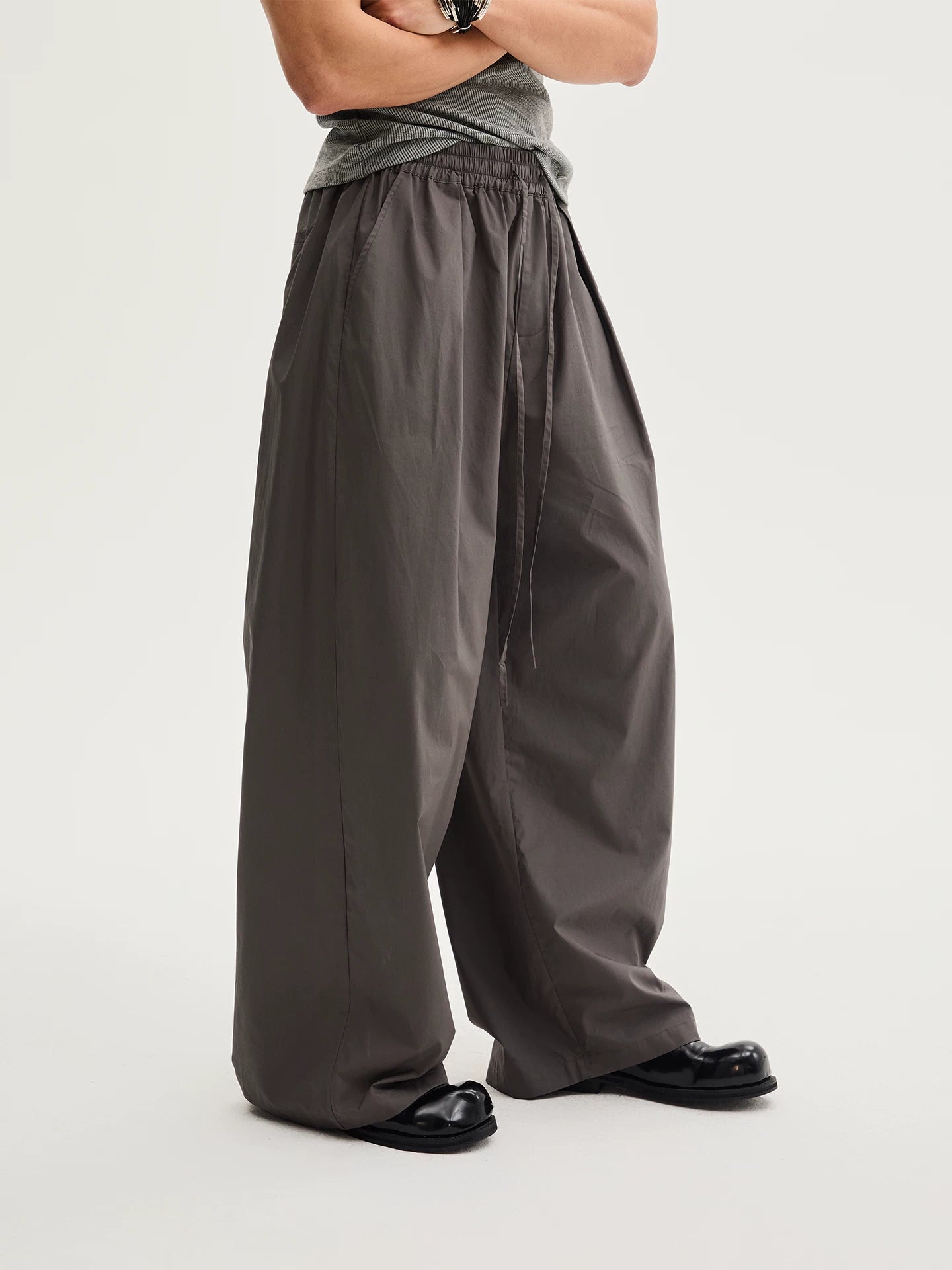 Relaxed Curve Wide-Leg Cotton Pants