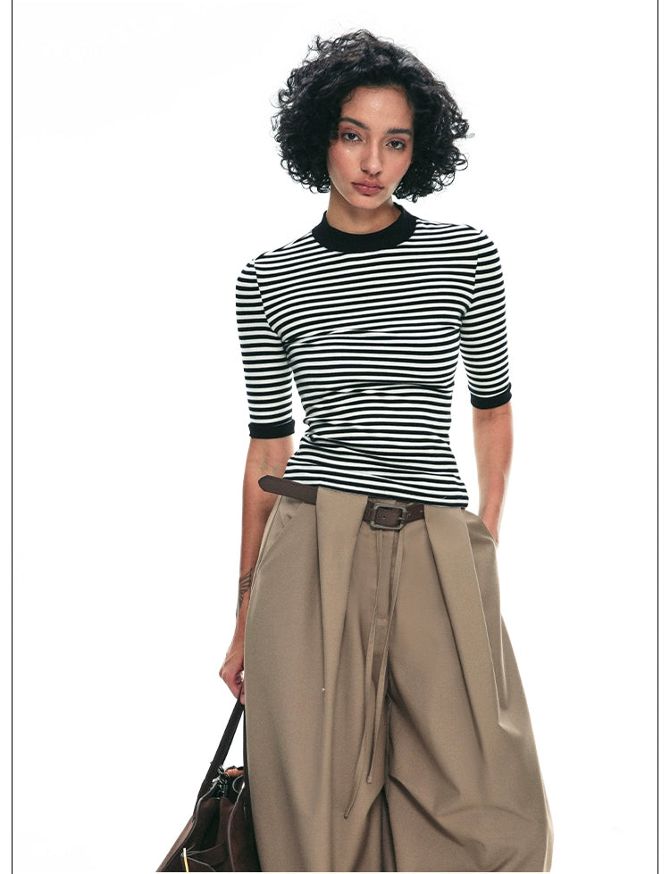 Mock Neck Half-Sleeve Top