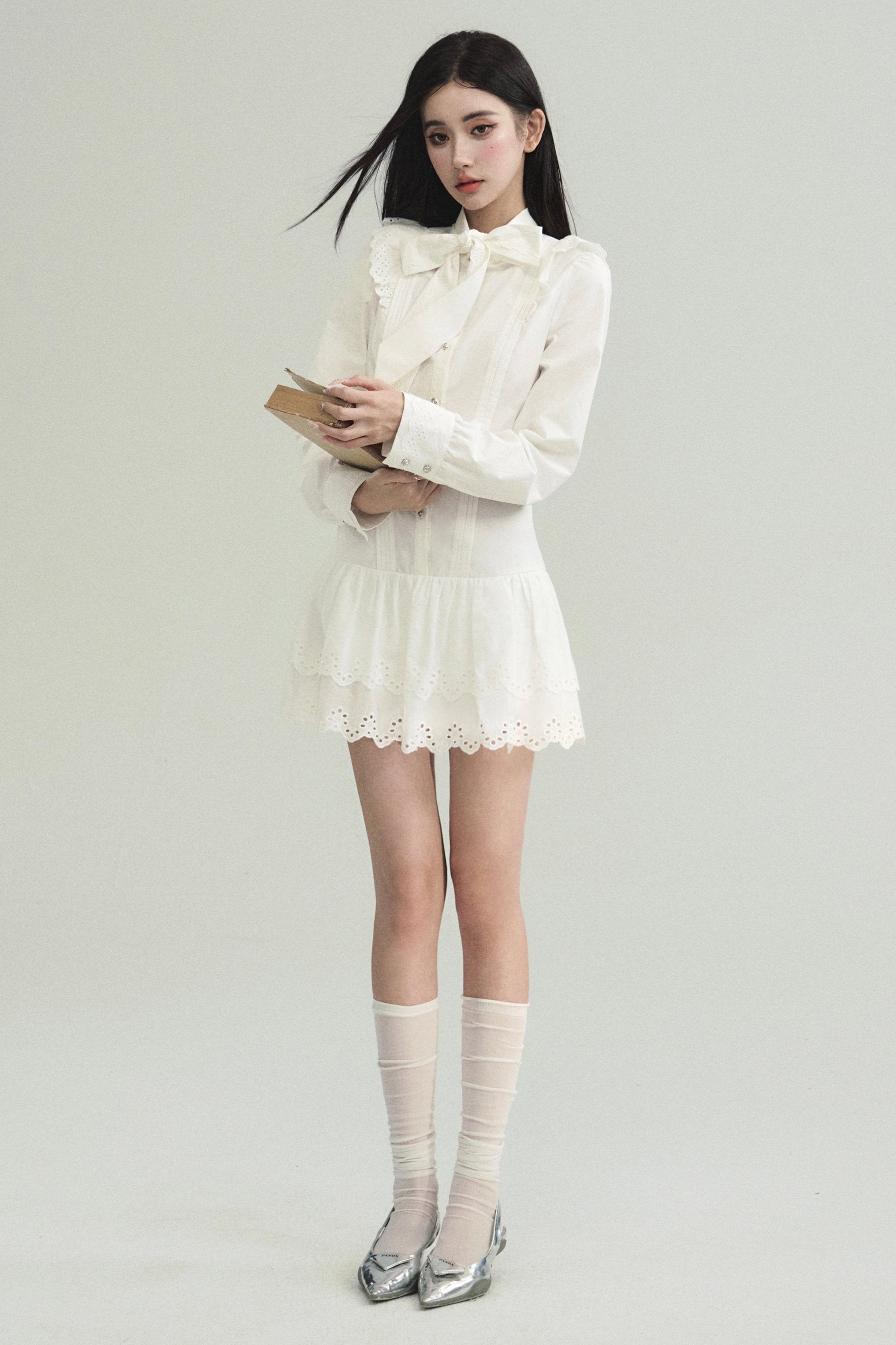 Romantic White Lace Mini Dress with Bow Tie Collar and Scalloped Hem