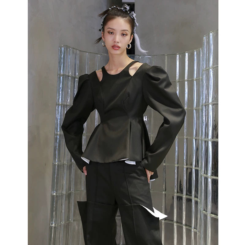 Noirveil Sculpted Puff Sleeve Top