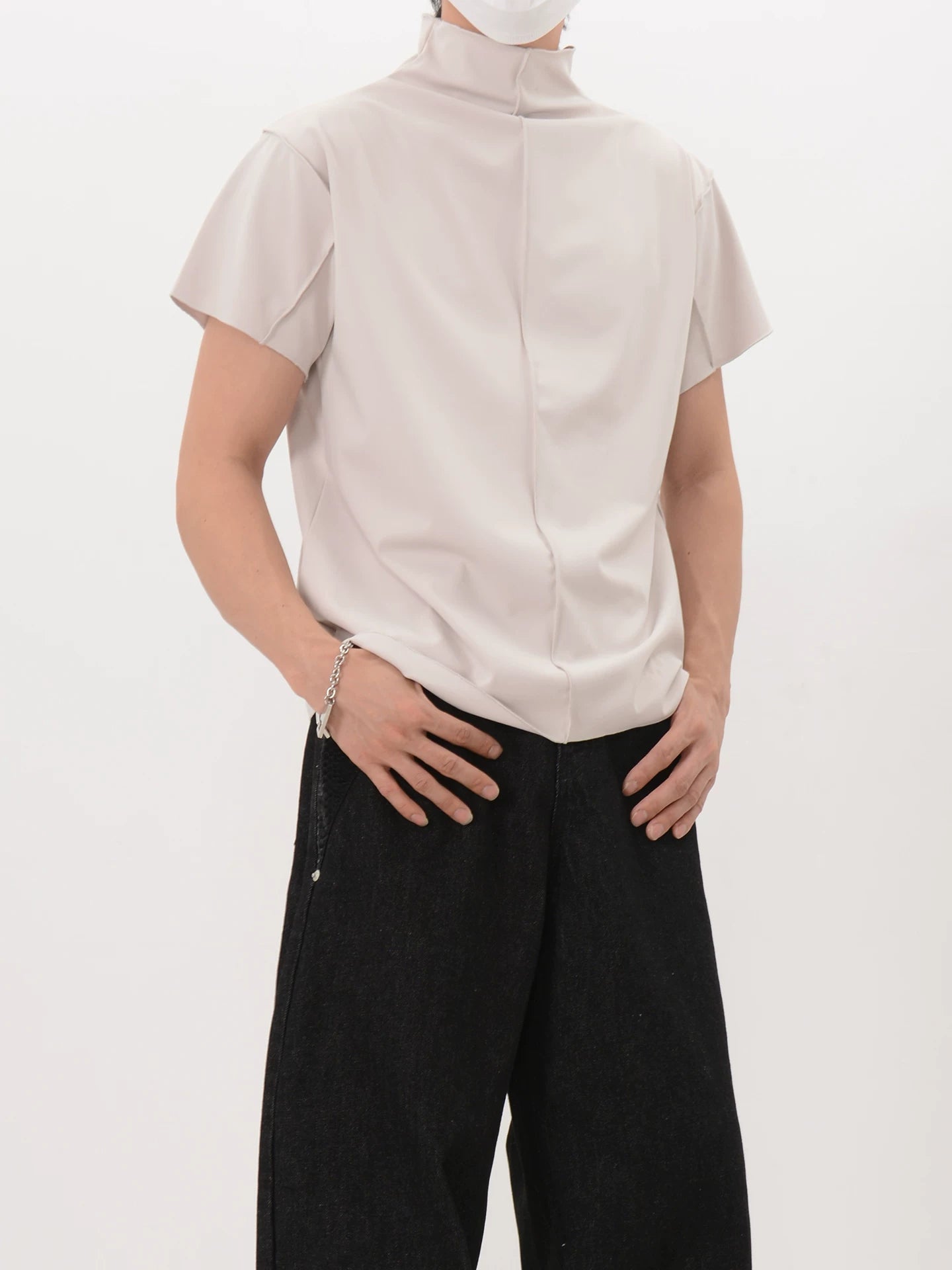 Back Seam Mock Neck Shirt