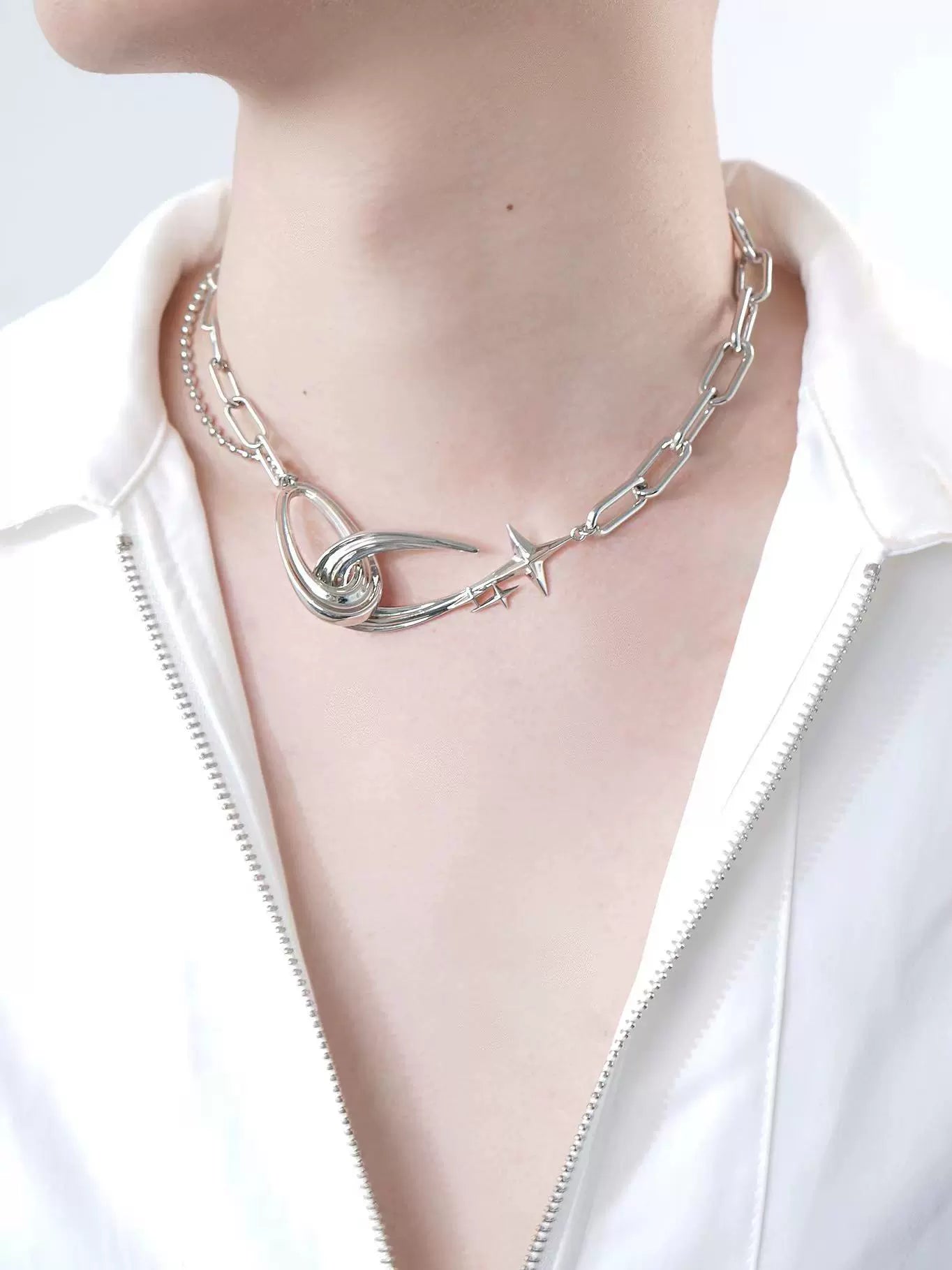 Modern Chain Link Collar Necklace