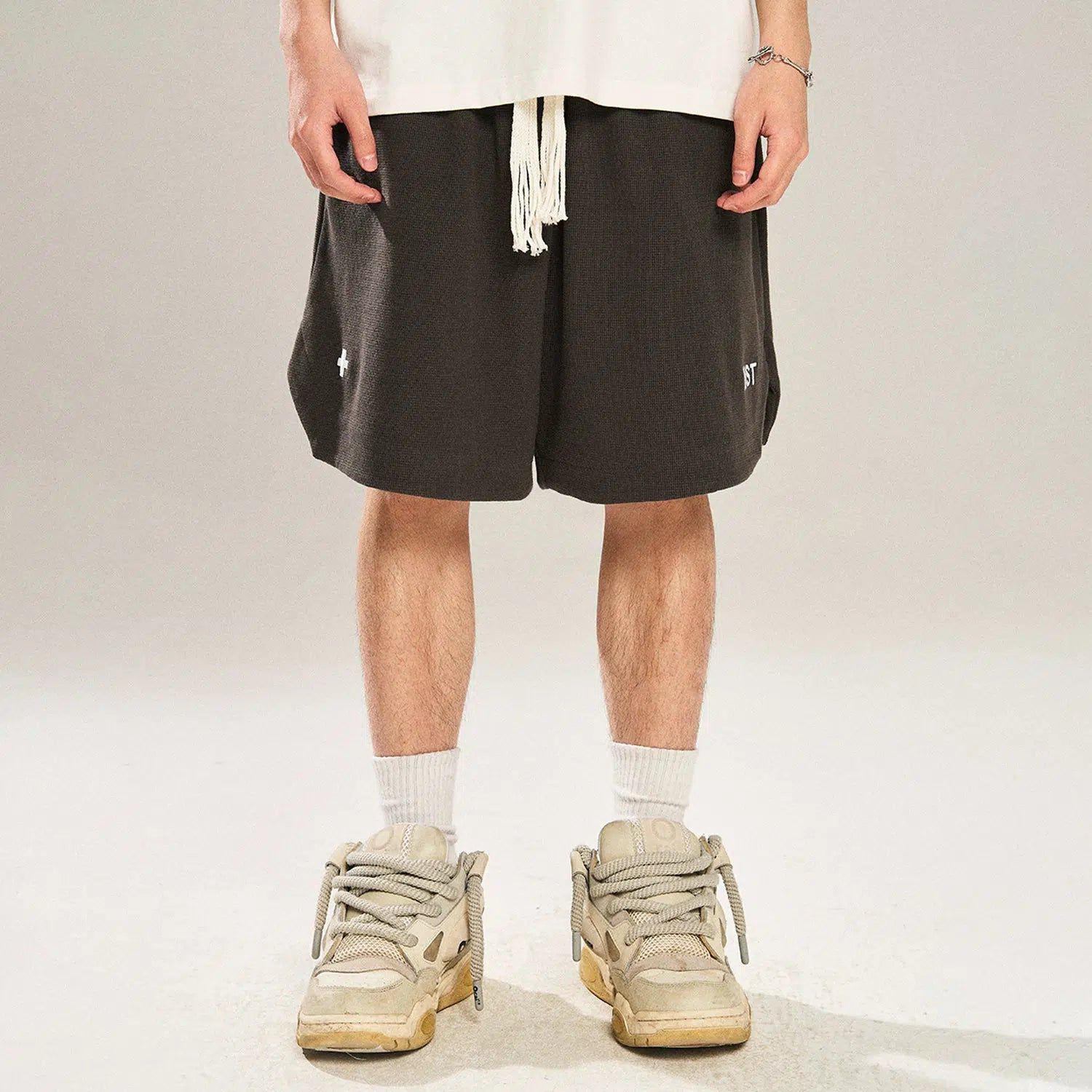 Drawstring Shorts with Distressed Look - chiclara