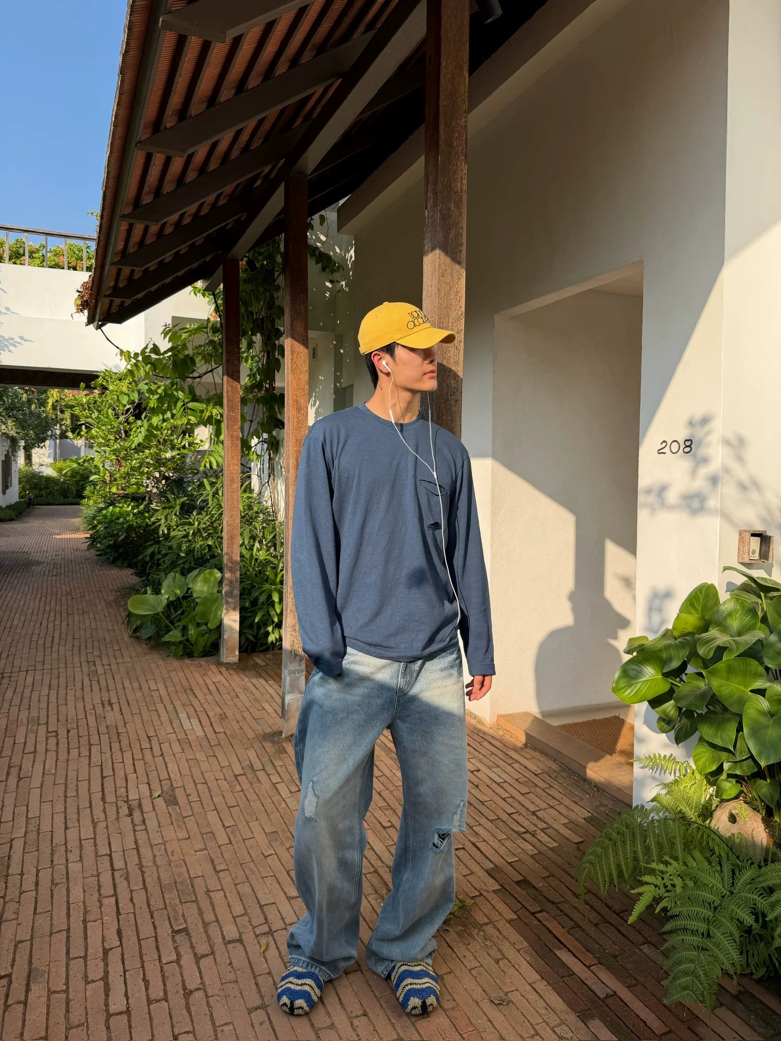 Coastline Fade Ripped Denim