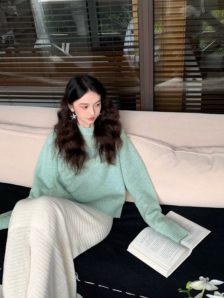Loose Pullover Knit Sweater