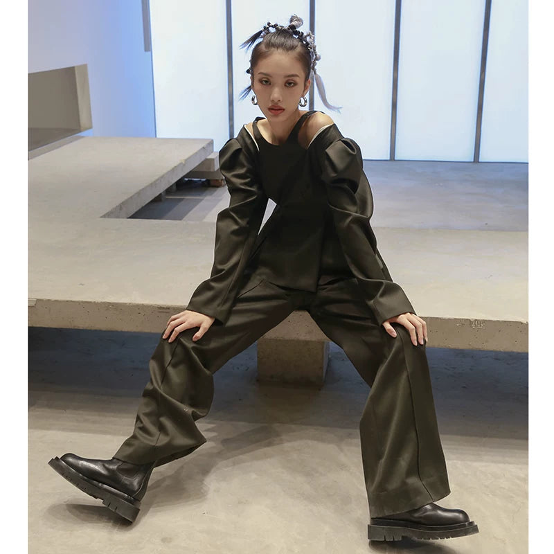 Noirveil Sculpted Puff Sleeve Top