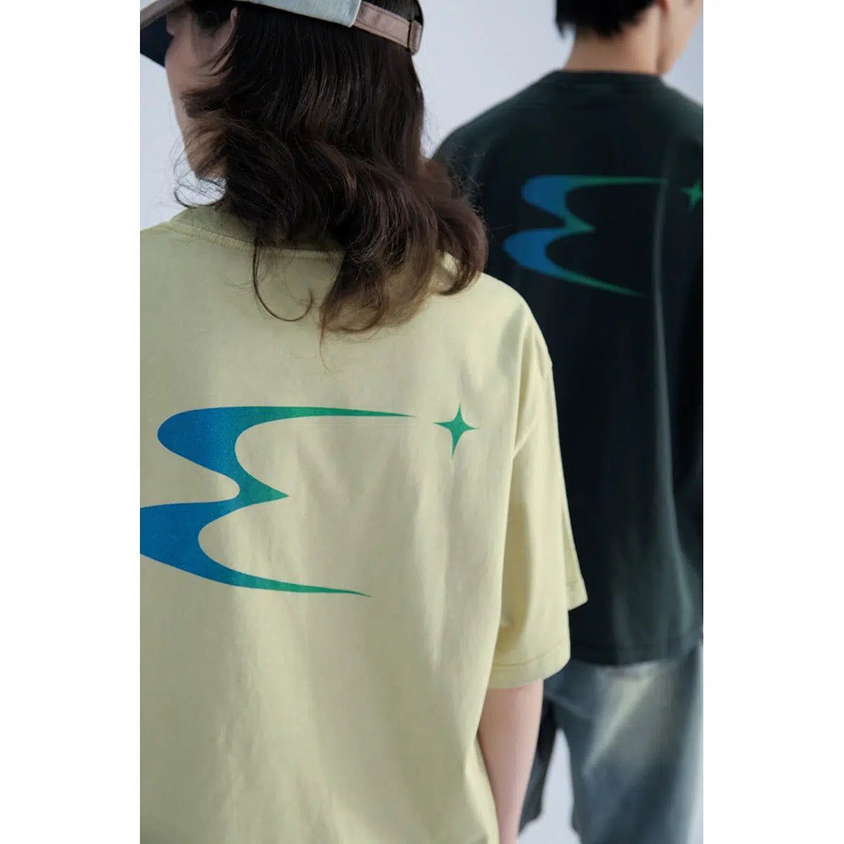 T-Shirt with Back Gradient Logo - chiclara