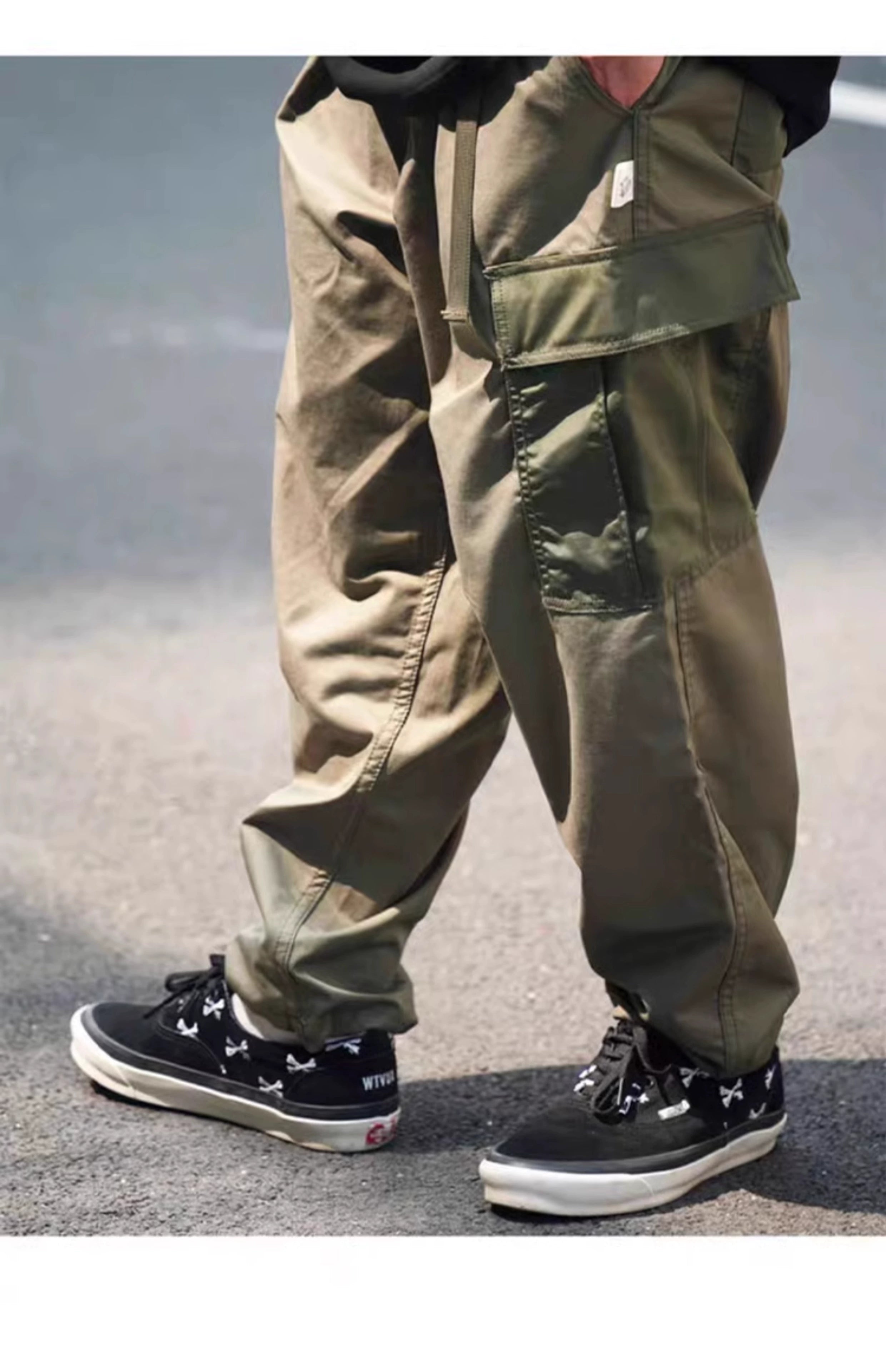 Straight-Leg Cargo Pants with Large Pockets