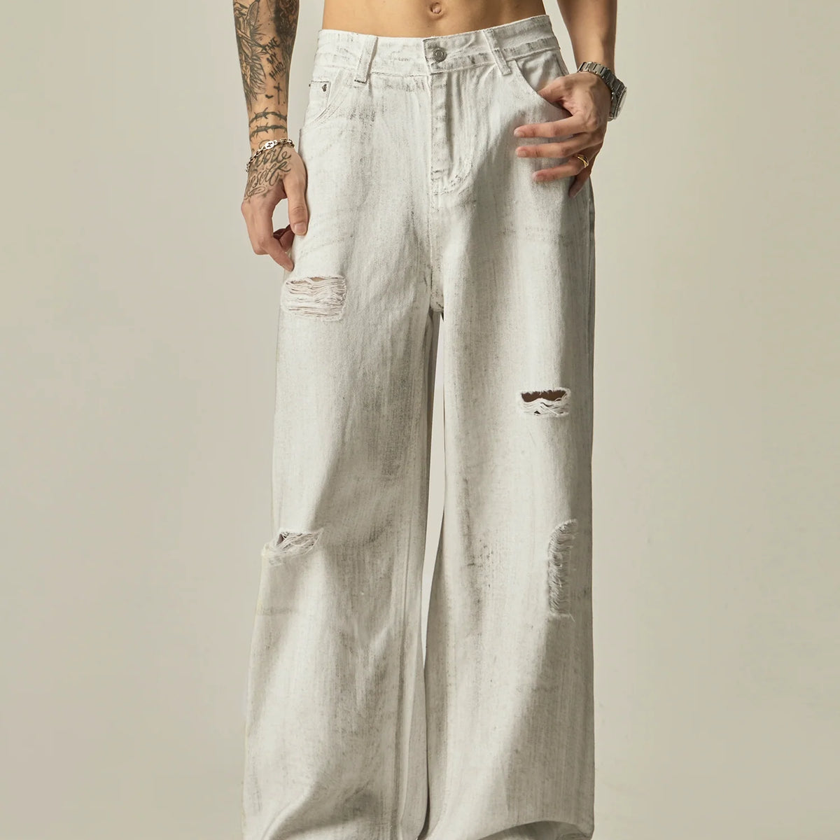 Distressed White Wide-Leg Jeans by ISIETS | Chiclara