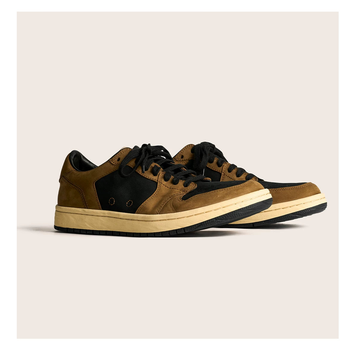 Vintage Court Cowhide Leather Sneakers