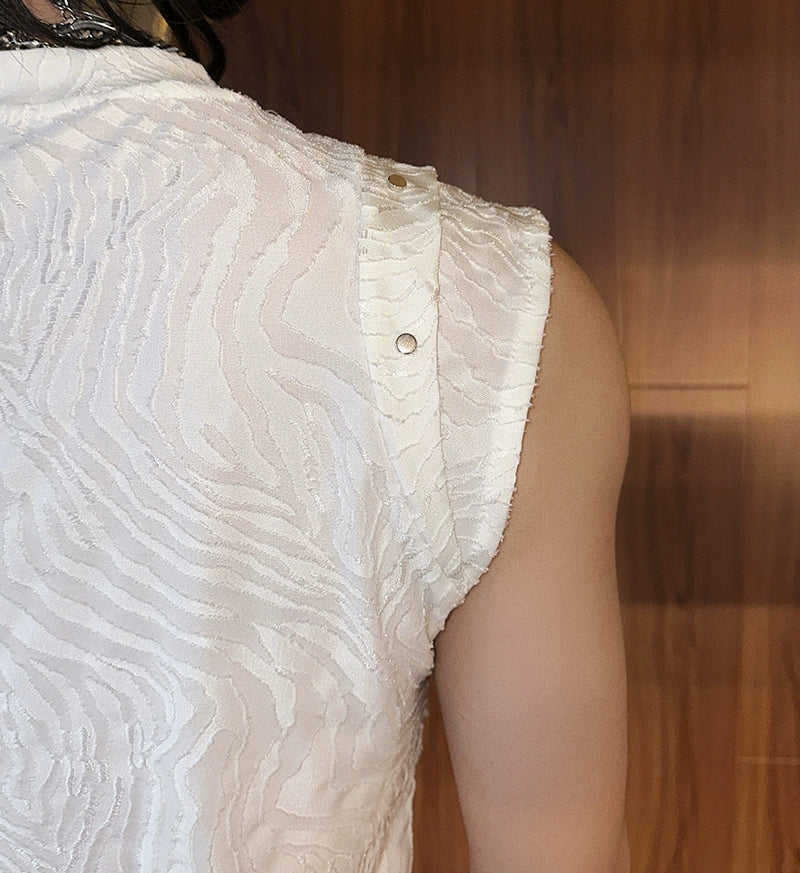 Textured Sleeveless Shirt