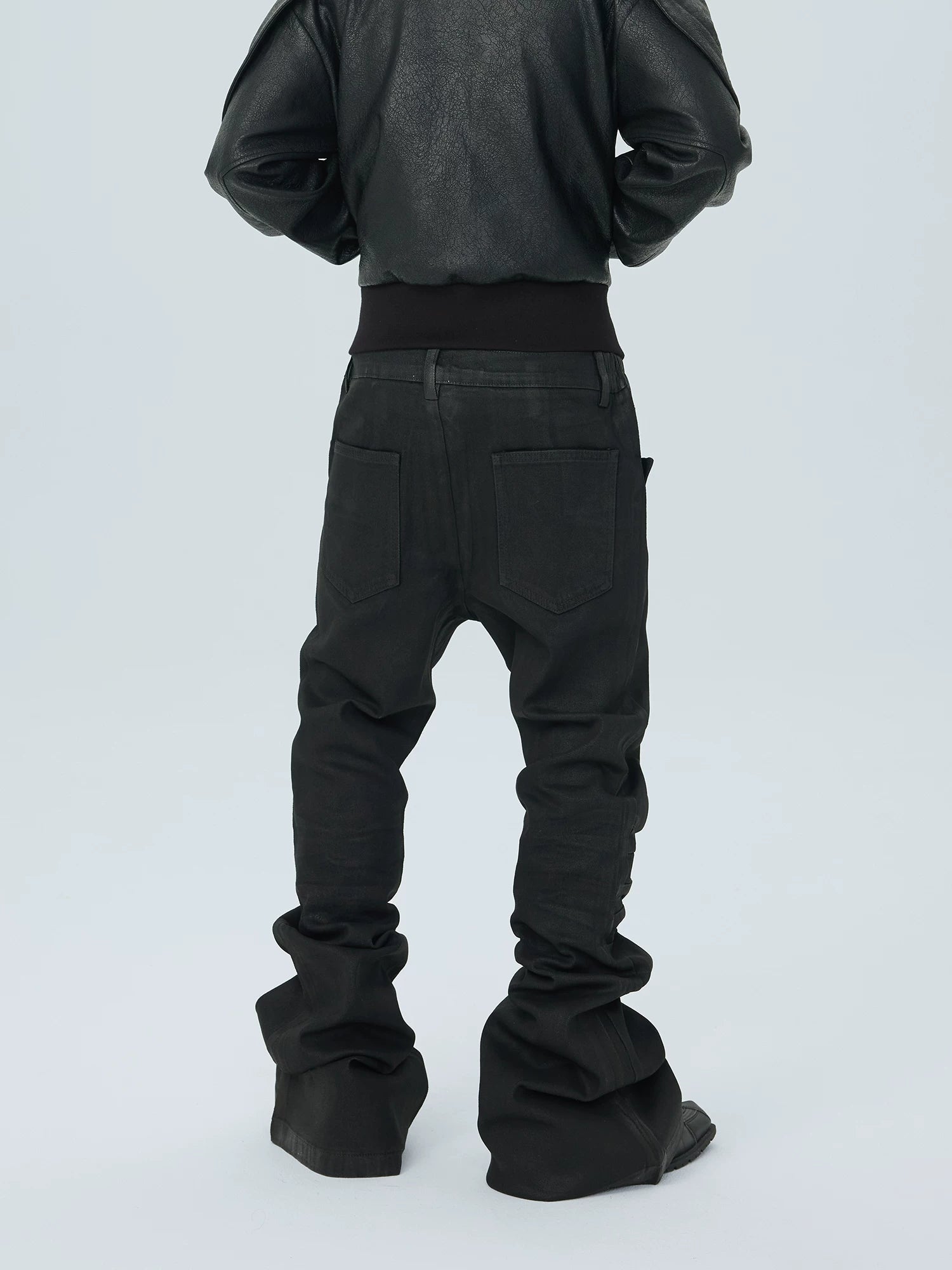 Onyx Relay Multi‑Snap Stacked Jeans