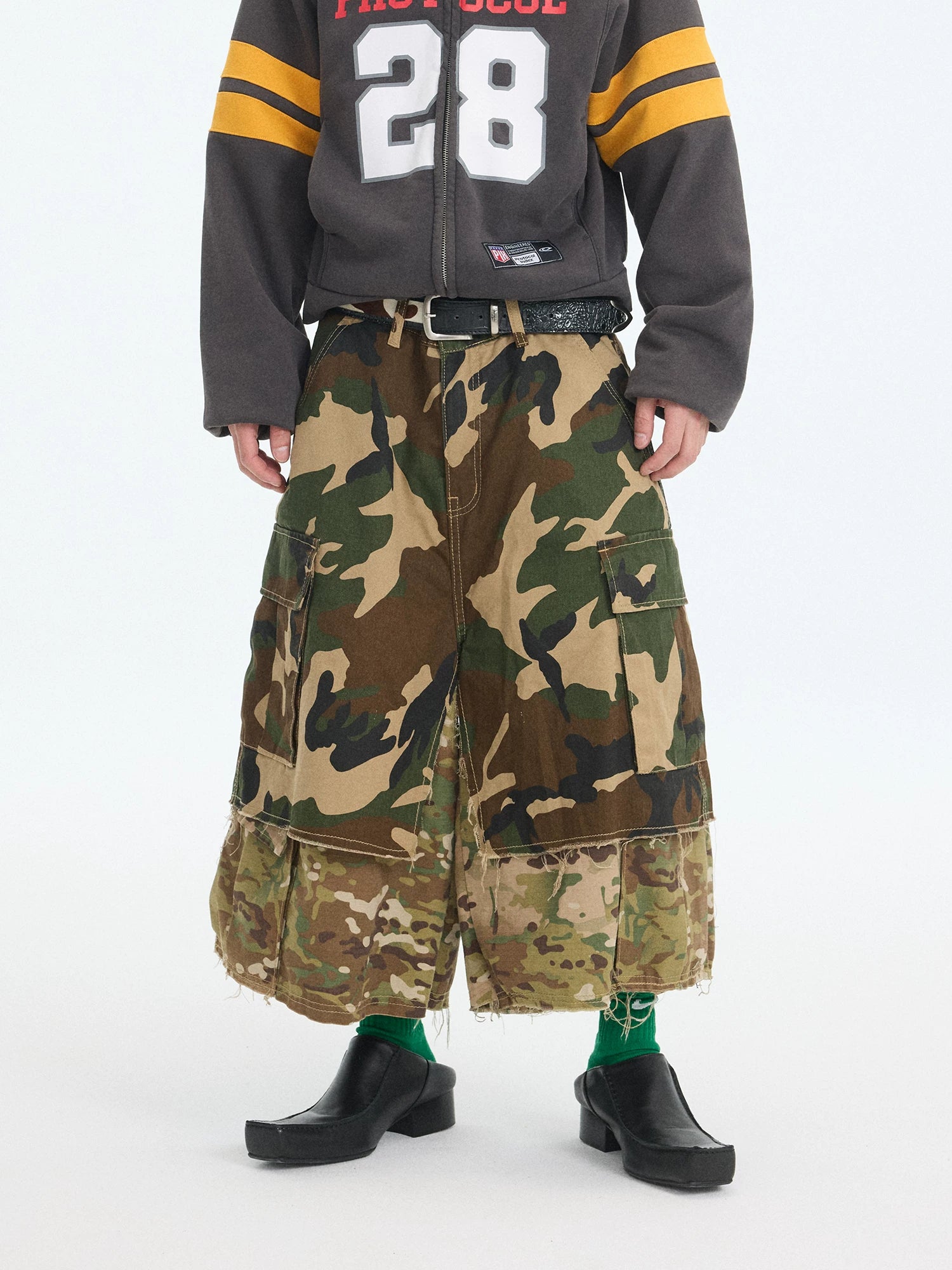 Warzone Tier Double-Camo Combat Short Pants