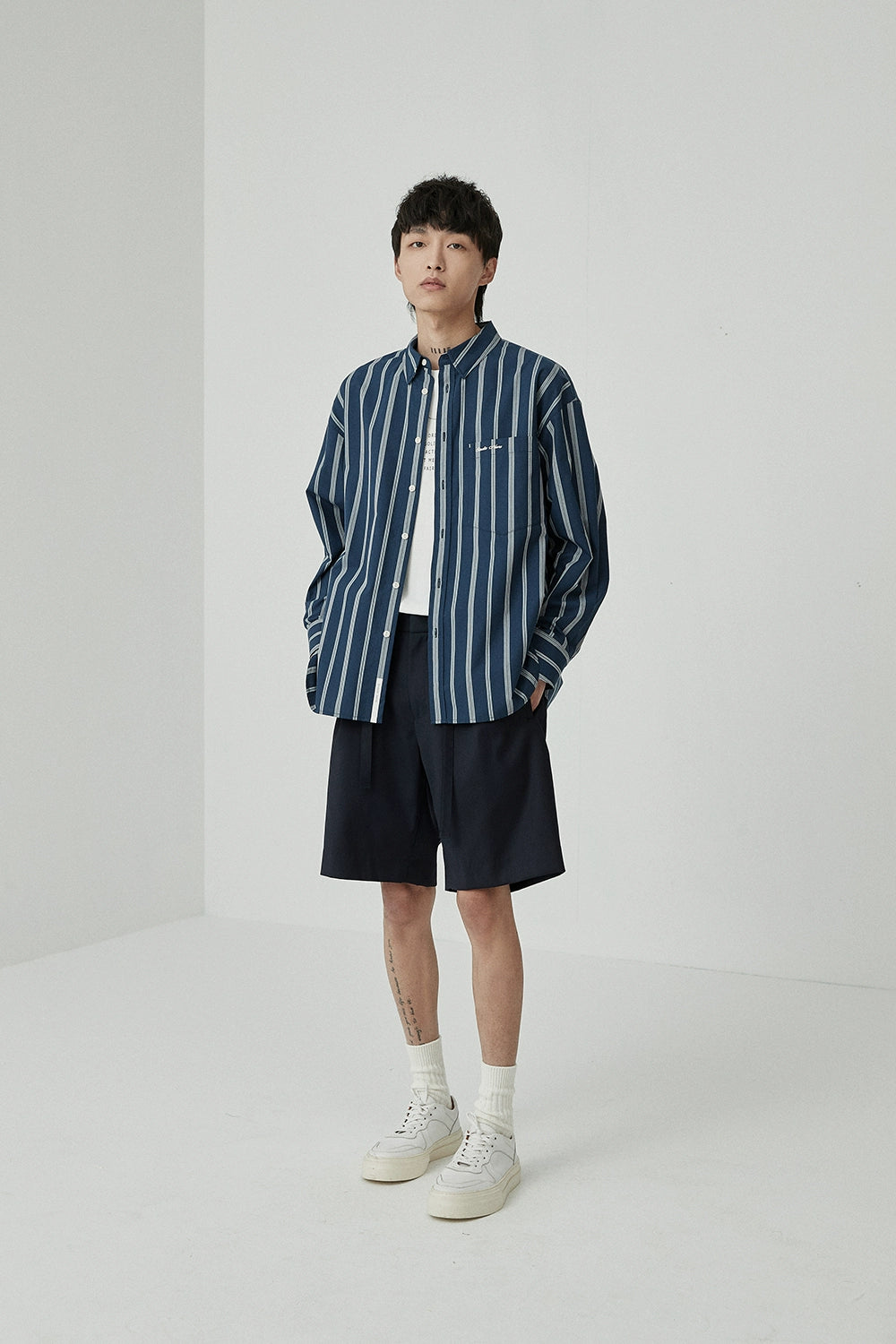 Drawstring Single-Pleat Shorts