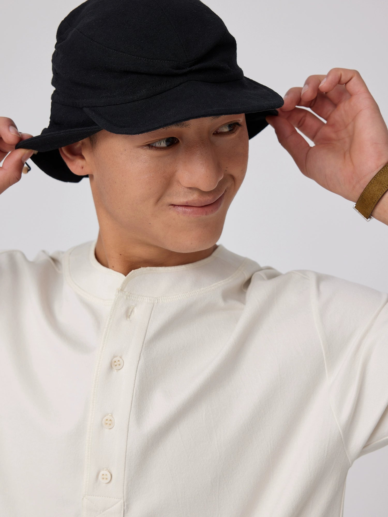 Adjustable Black Newsboy Cap