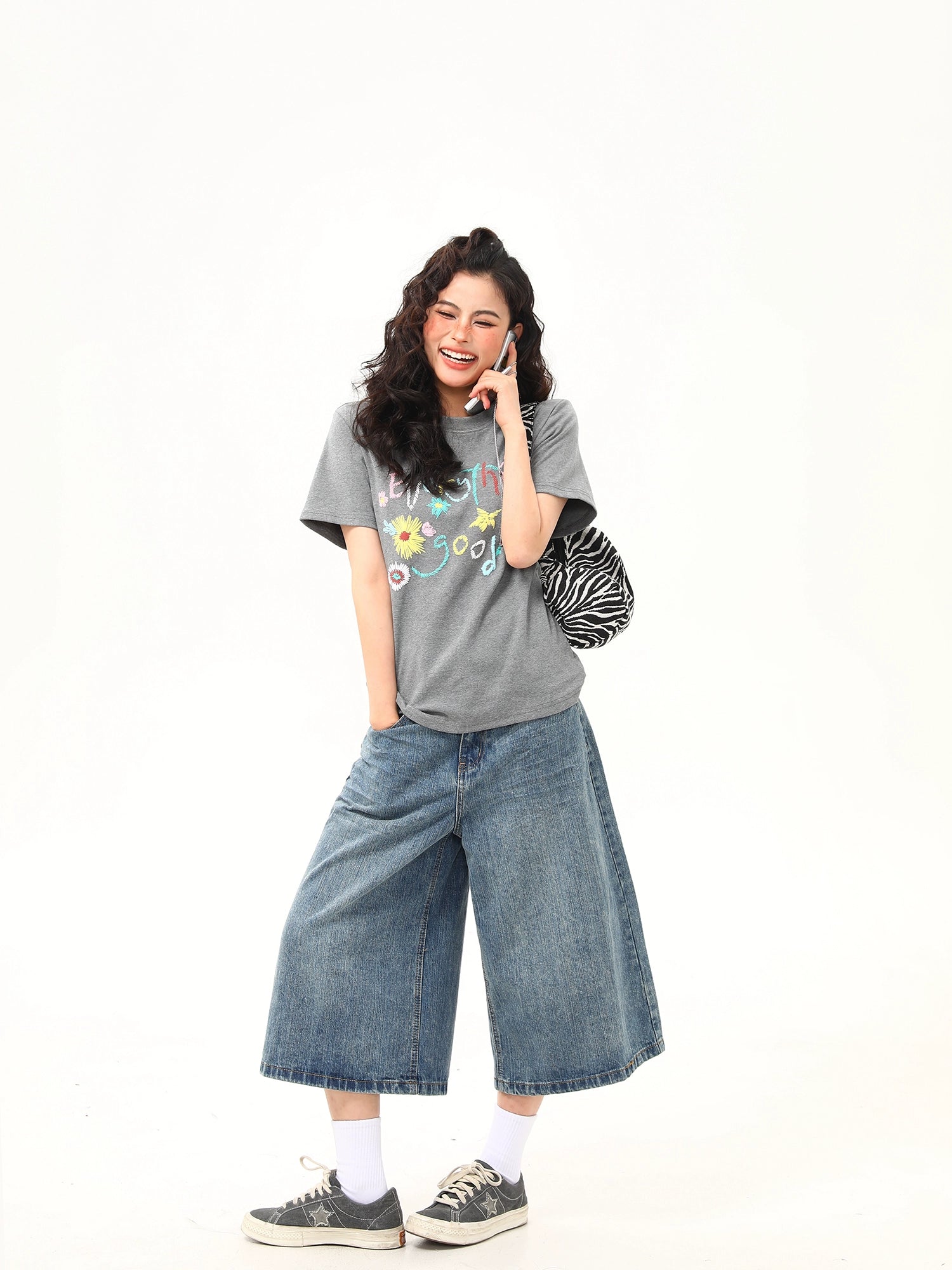 Floral Good Vibes Graphic Tee