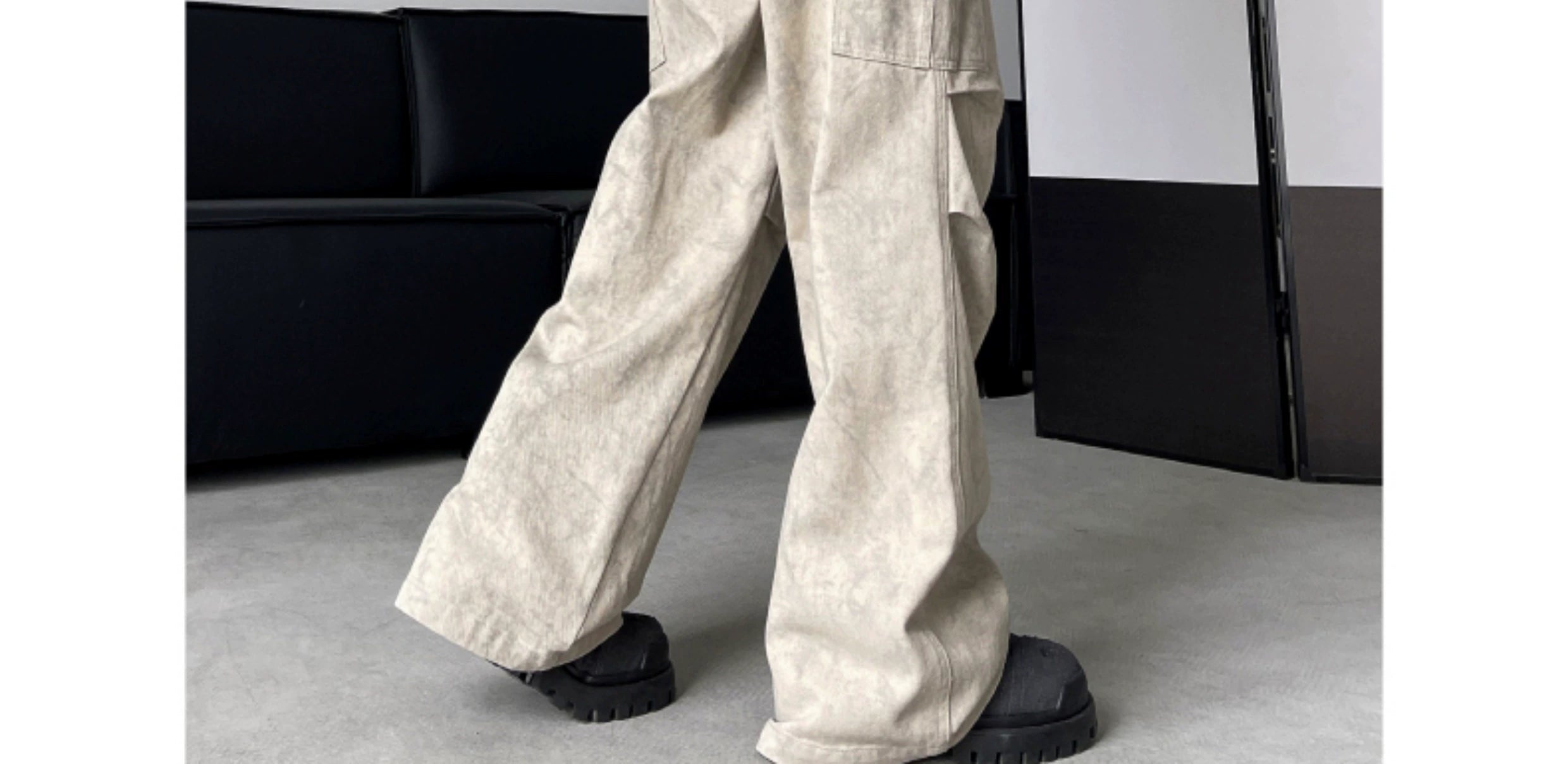 Loose Fit Light Wash Cargo Pants