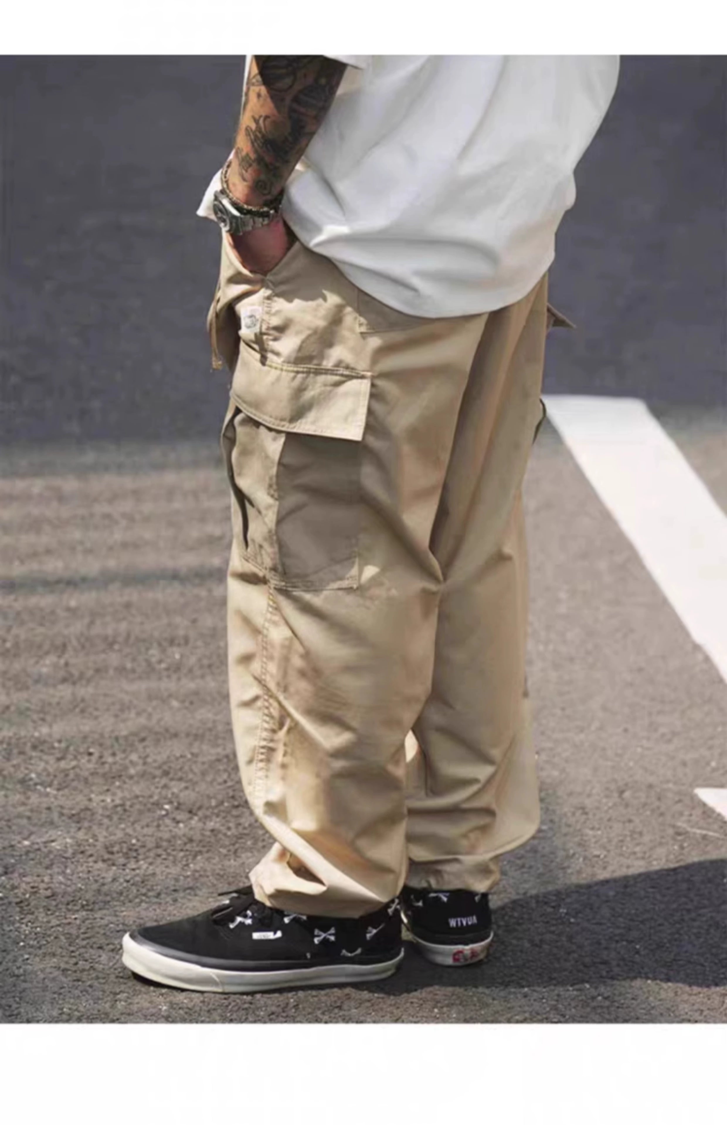 Straight-Leg Cargo Pants with Large Pockets