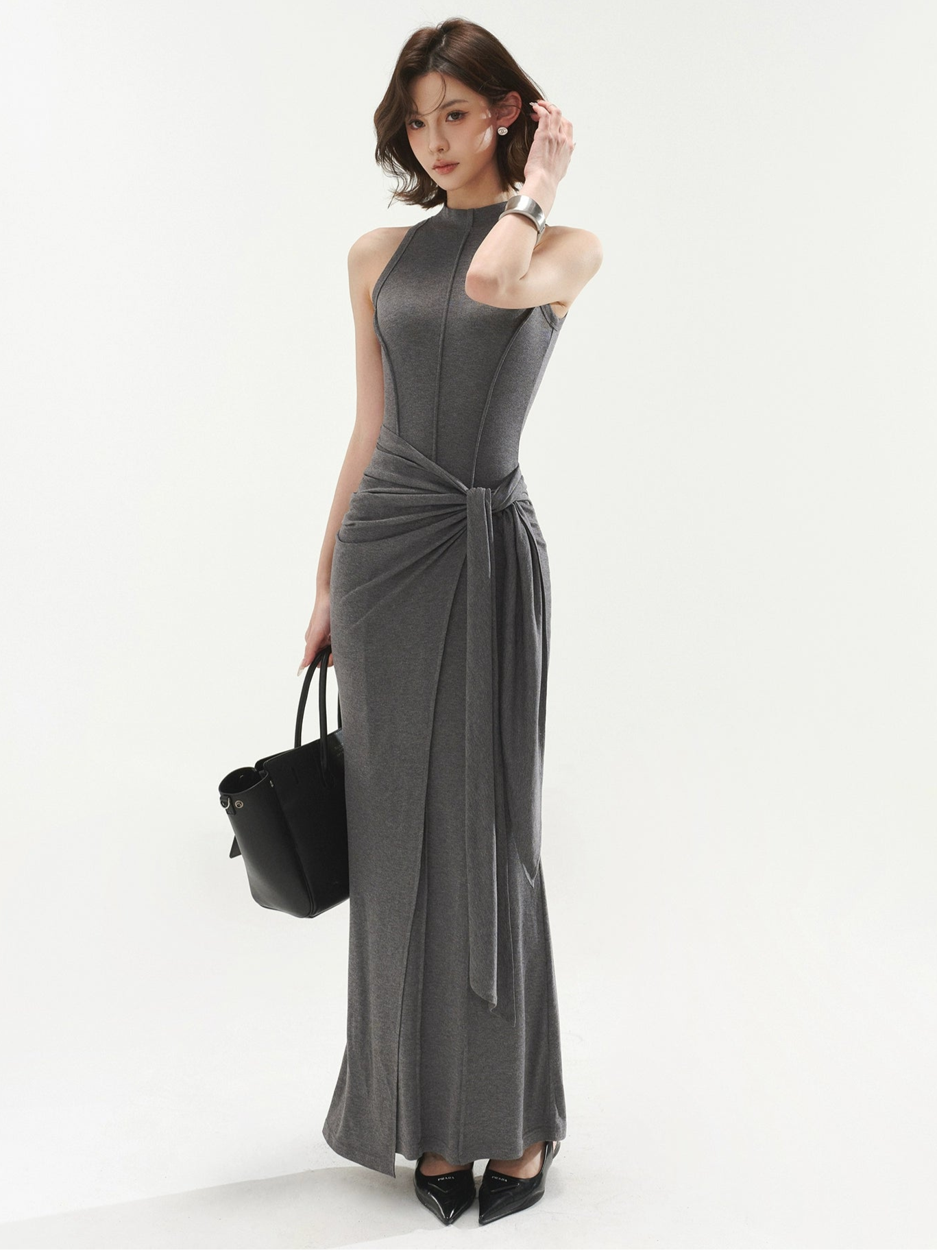 Elegant Sleeveless Mock Neck Maxi Dress with Tie Waist