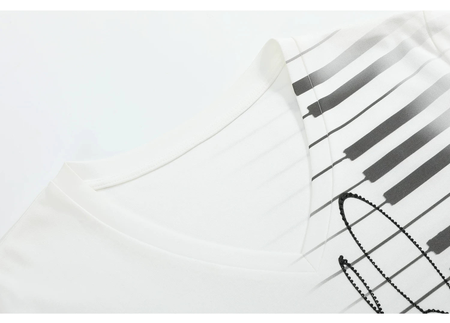 Keys Treble Clef V‑Neck Tee