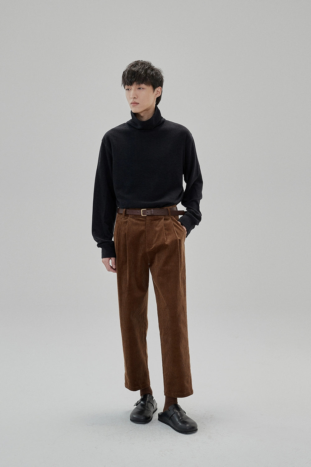 Wide Waist Tab Double-Pleated Relaxed Cropped Pants