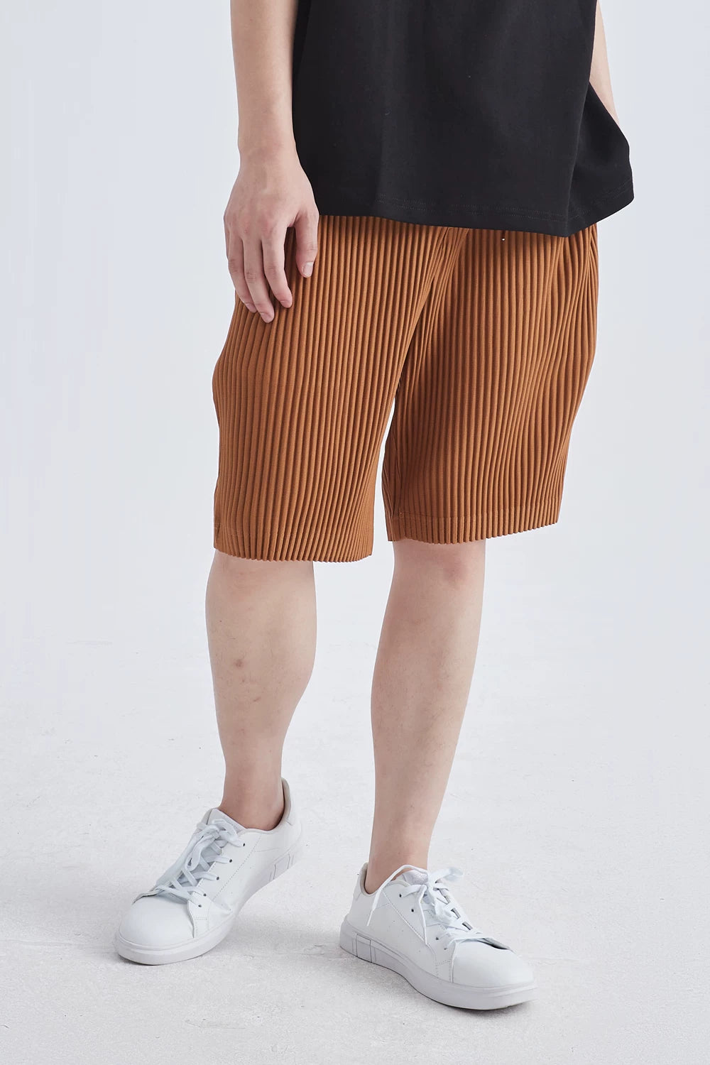 Glacier Wave Pleated Tech Shorts
