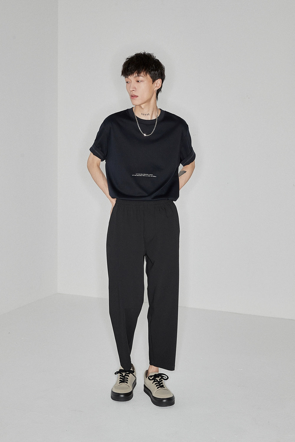 Side Seam-Free Elastic Waist Cropped Pants