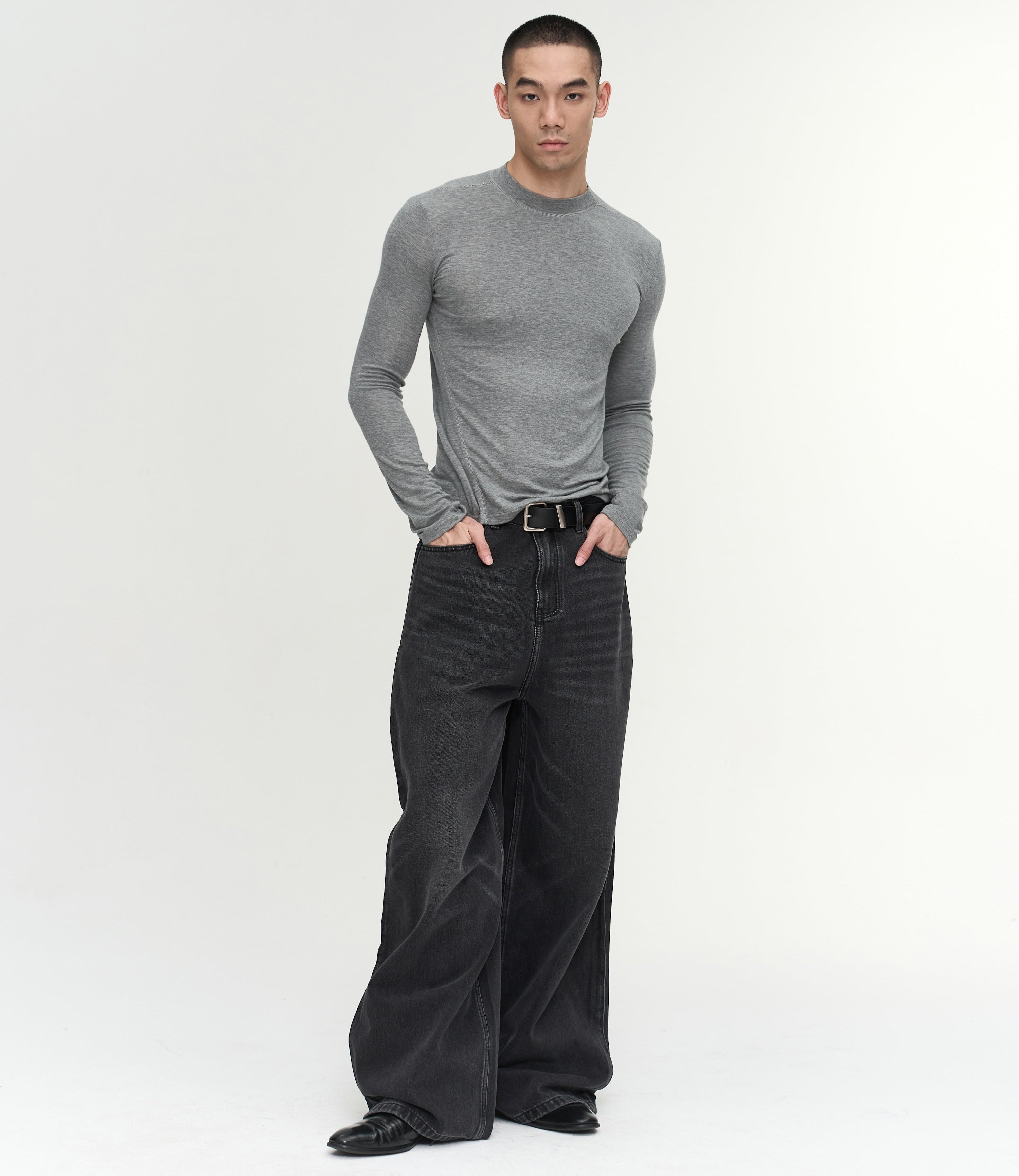 Classic Wide-Leg Denim Jeans