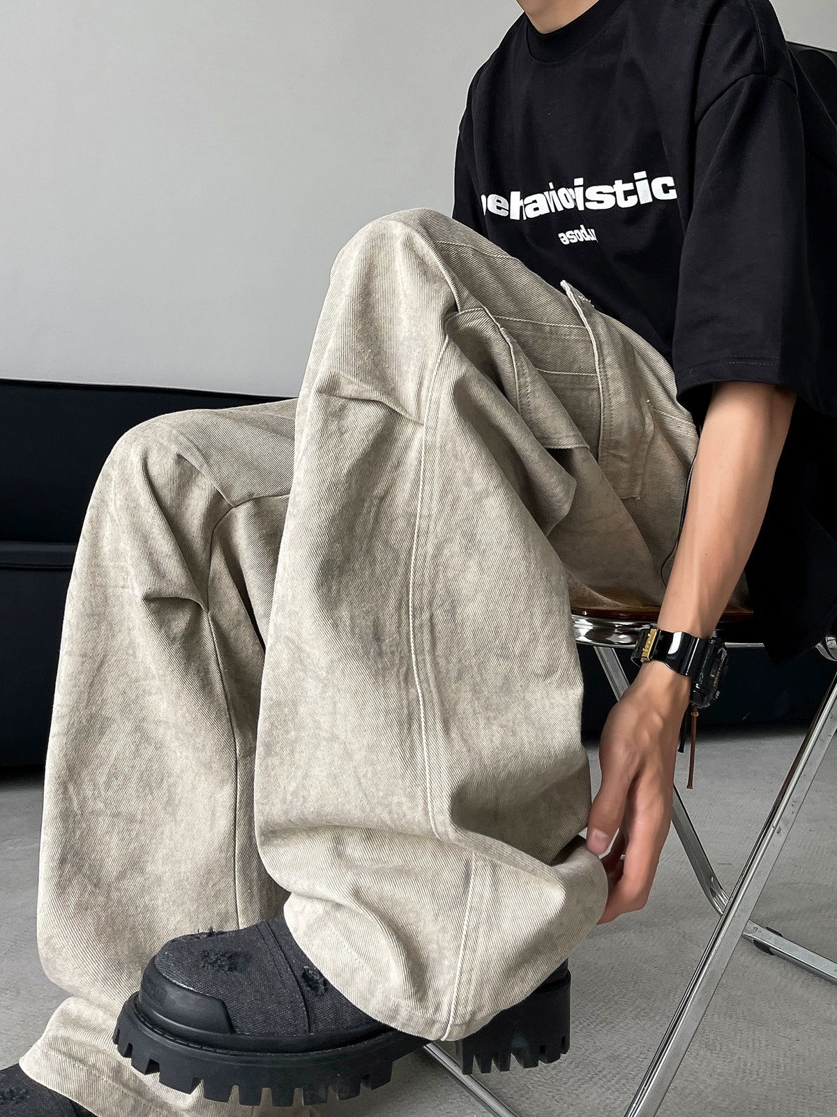 Loose Fit Light Wash Cargo Pants