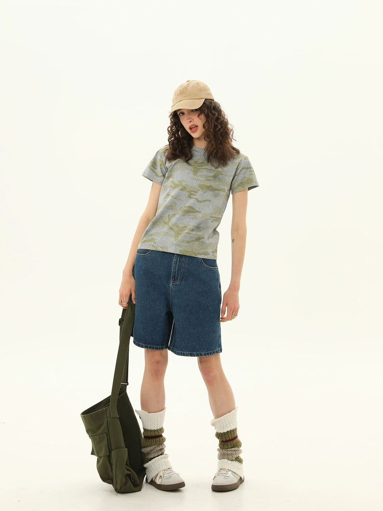 Cropped Slim Camo Print Tee