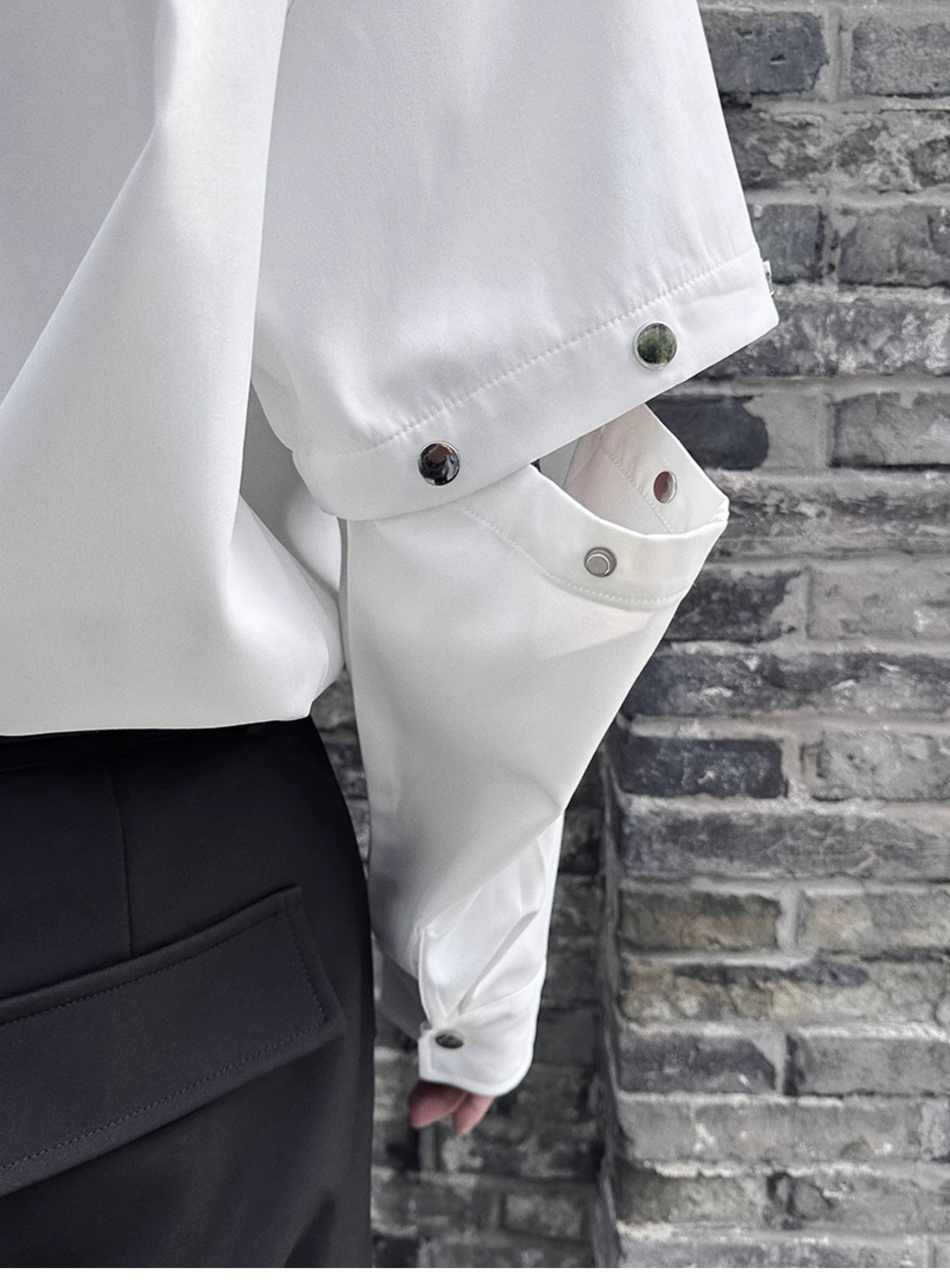 Detachable Sleeve Shirt