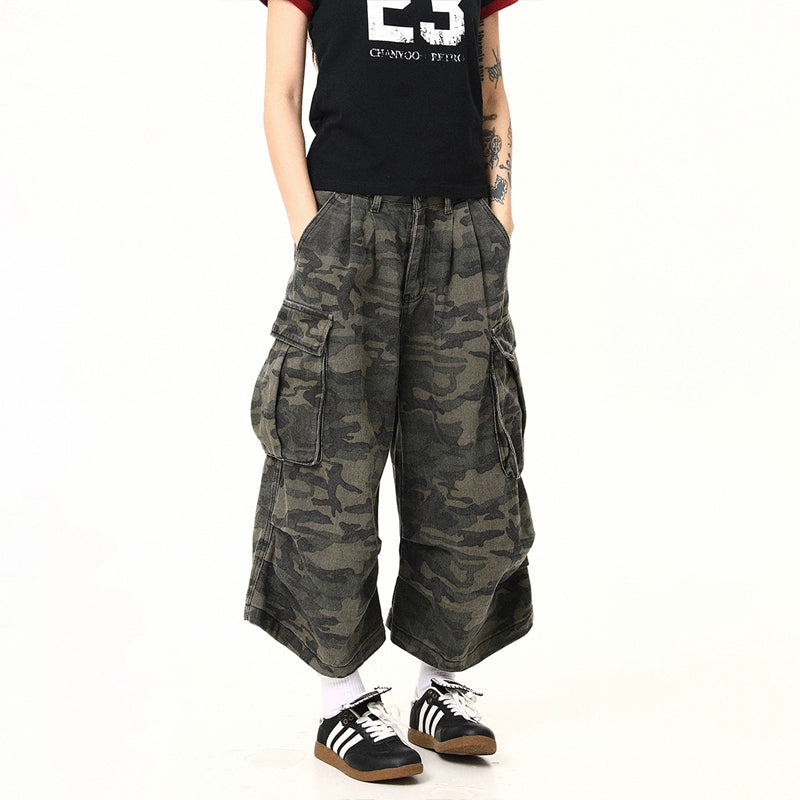 Baggy Camouflage Cargo Pants
