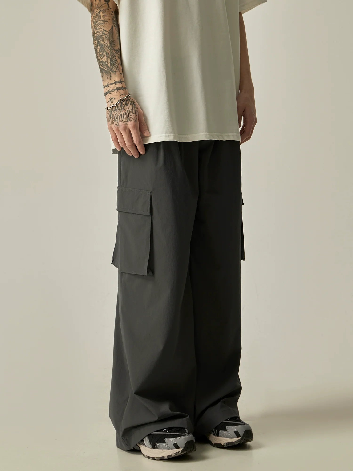 Wide-Leg Cargo Pants