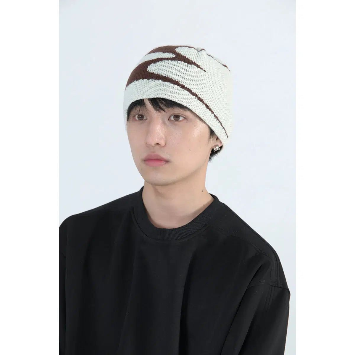 Knit Hat with Contrast Logo - chiclara