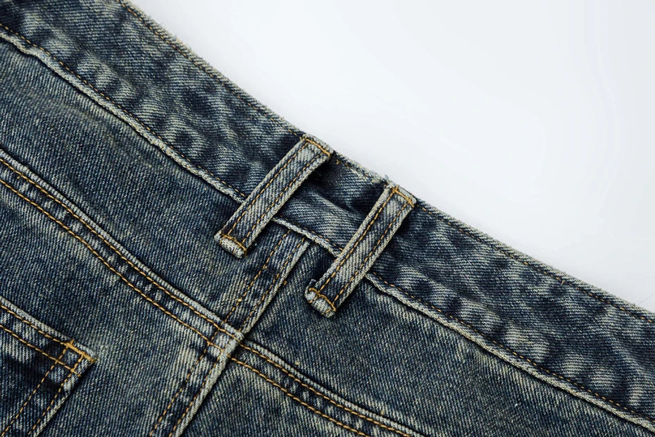 Vintage-Inspired Wide-Leg Denim Jeans with Front Seam Detail