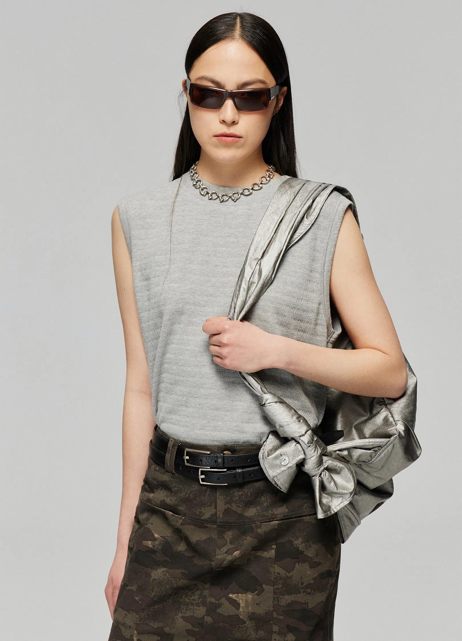 Textured Striped Knit Vest - chiclara